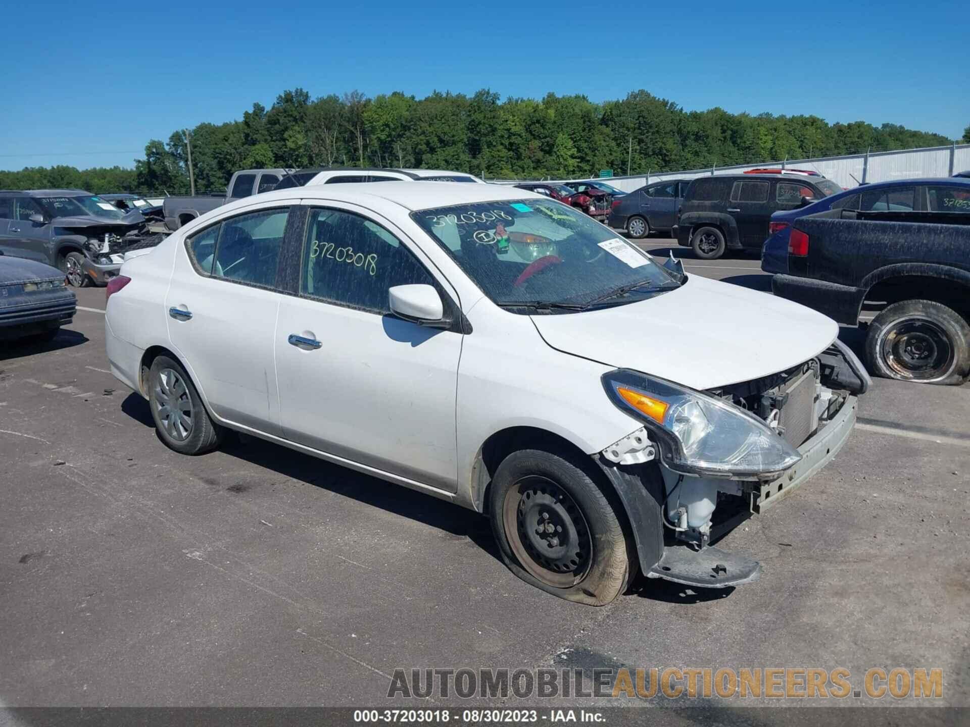 3N1CN7AP1KL805842 NISSAN VERSA SEDAN 2019