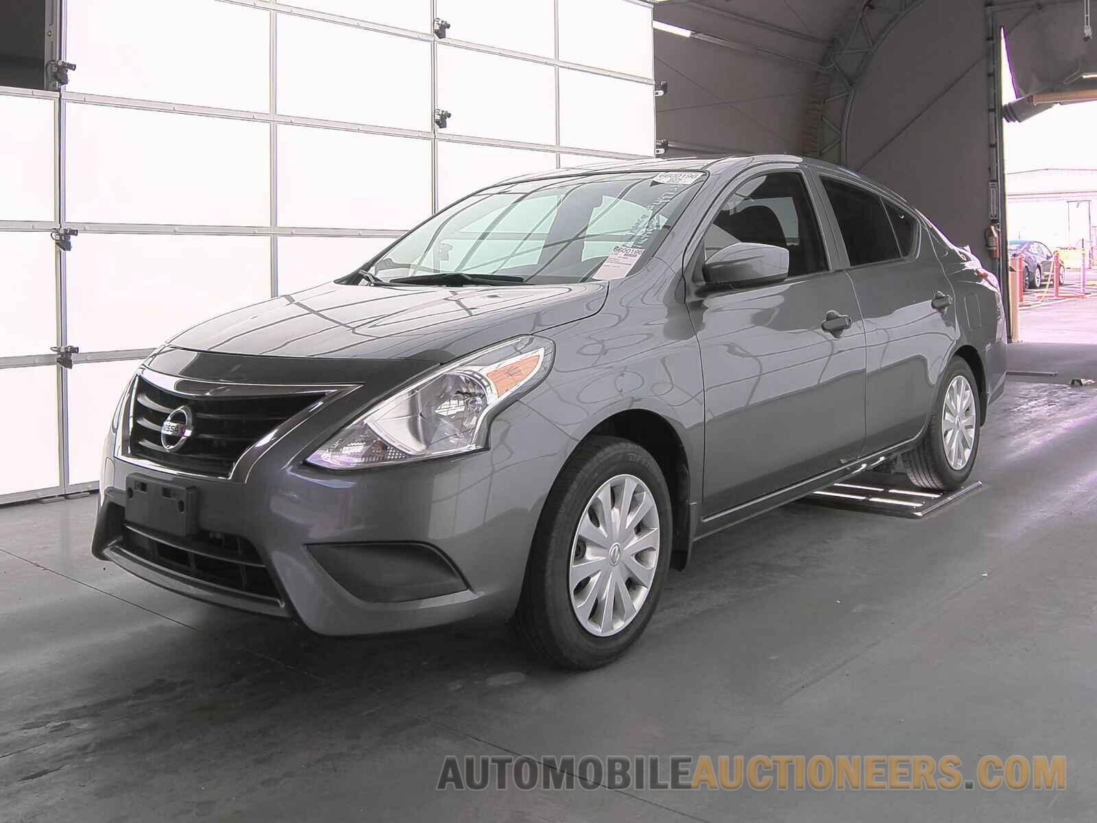 3N1CN7AP1KL808286 Nissan Versa Sedan 2019