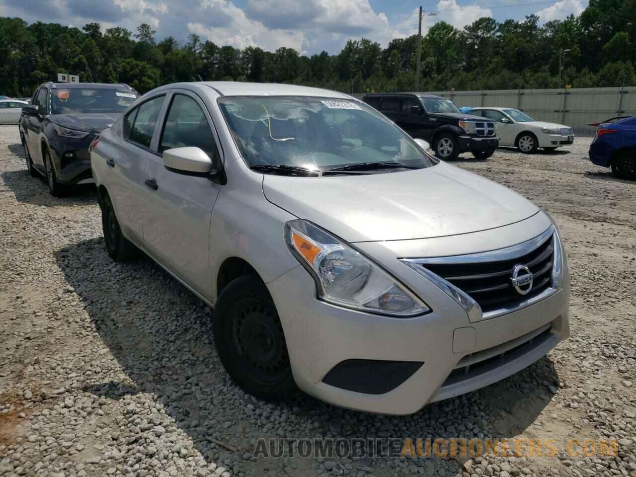 3N1CN7AP1KL832345 NISSAN VERSA 2019