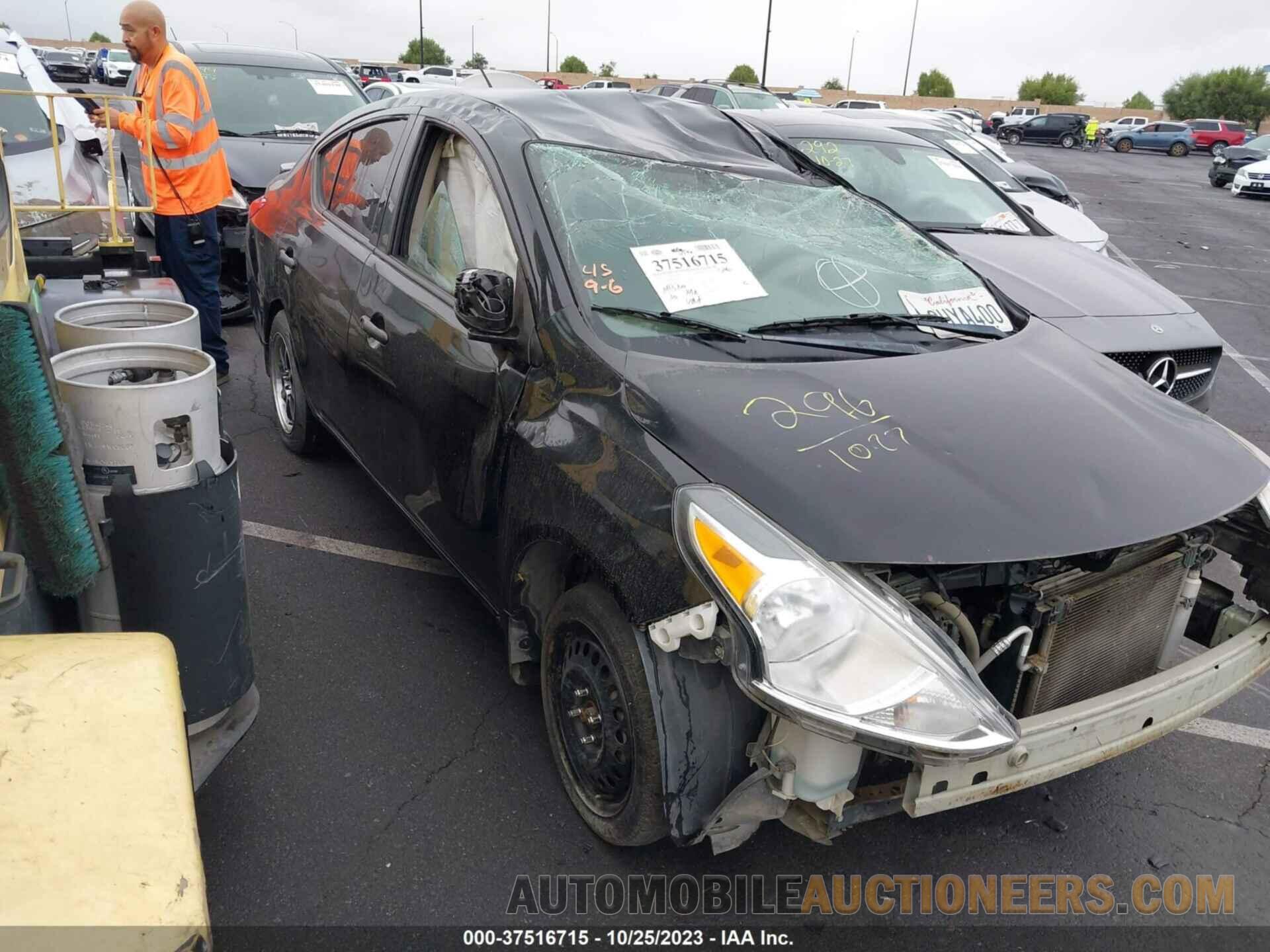 3N1CN7AP1KL841675 NISSAN VERSA SEDAN 2019