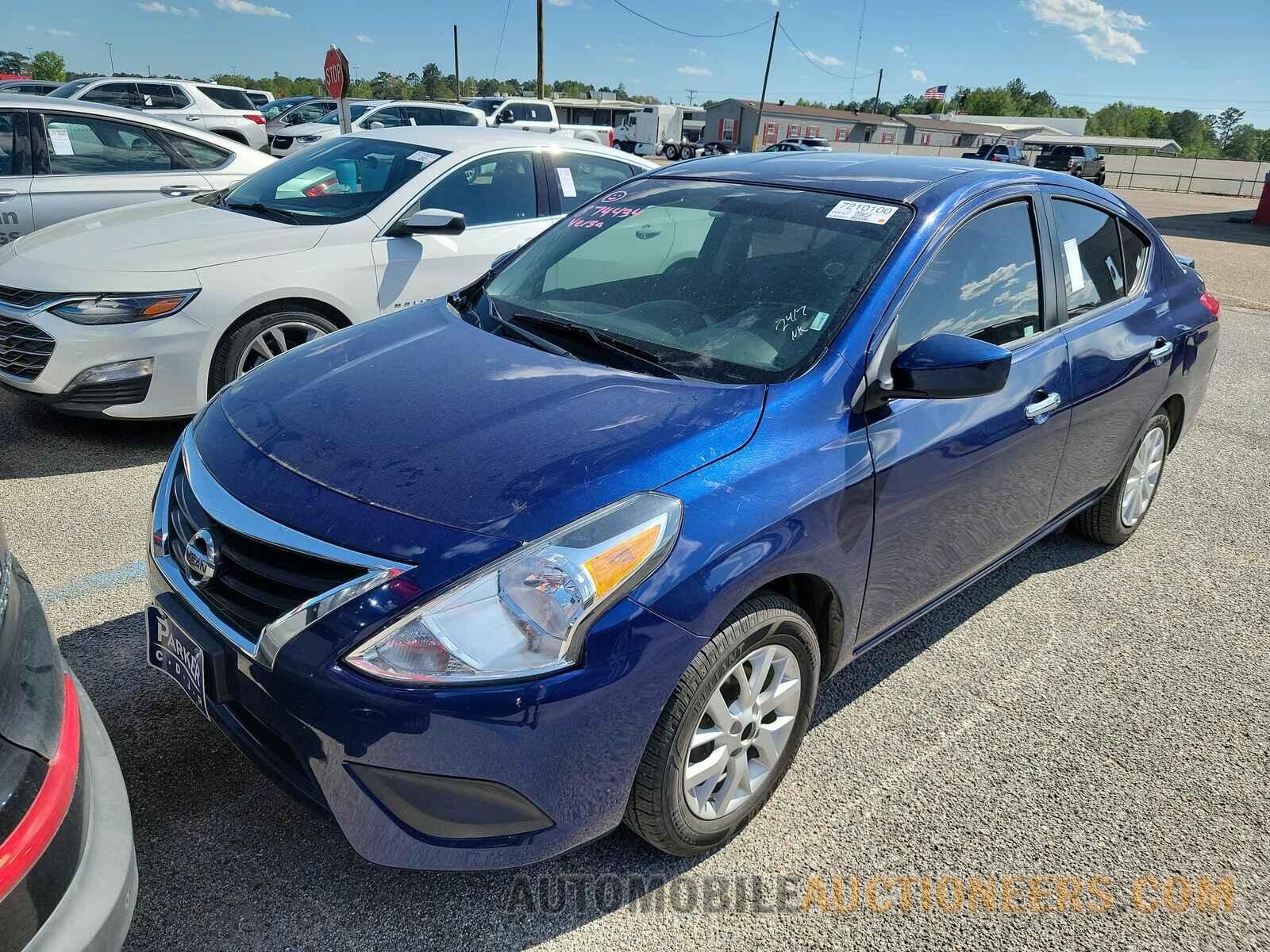 3N1CN7AP1KL874434 Nissan Versa Sedan 2019