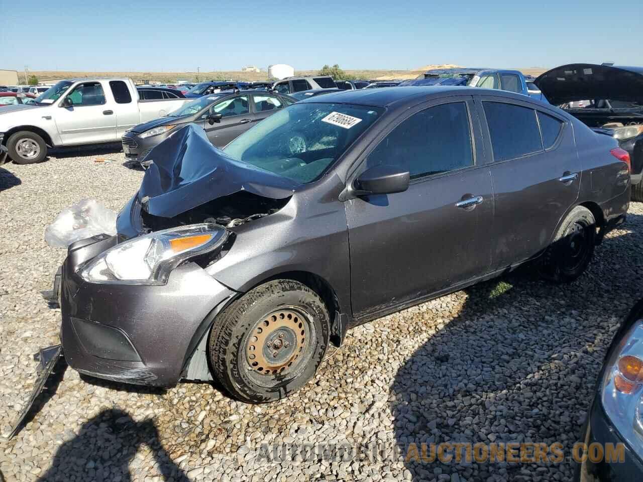 3N1CN7AP2FL878949 NISSAN VERSA 2015