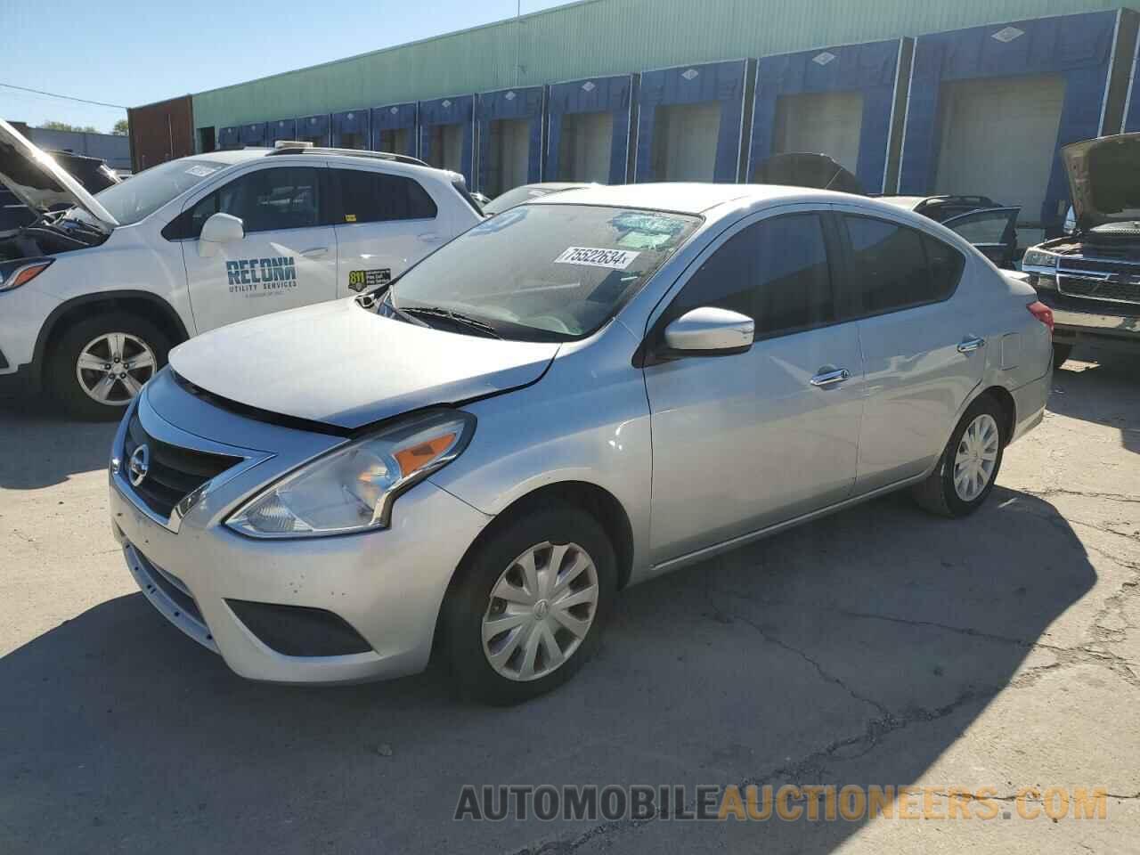 3N1CN7AP2HK452056 NISSAN VERSA 2017