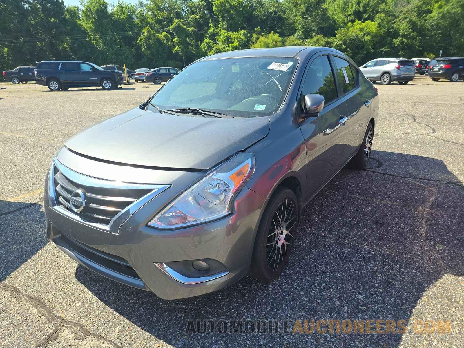 3N1CN7AP2HL861555 Nissan Versa Sedan 2017