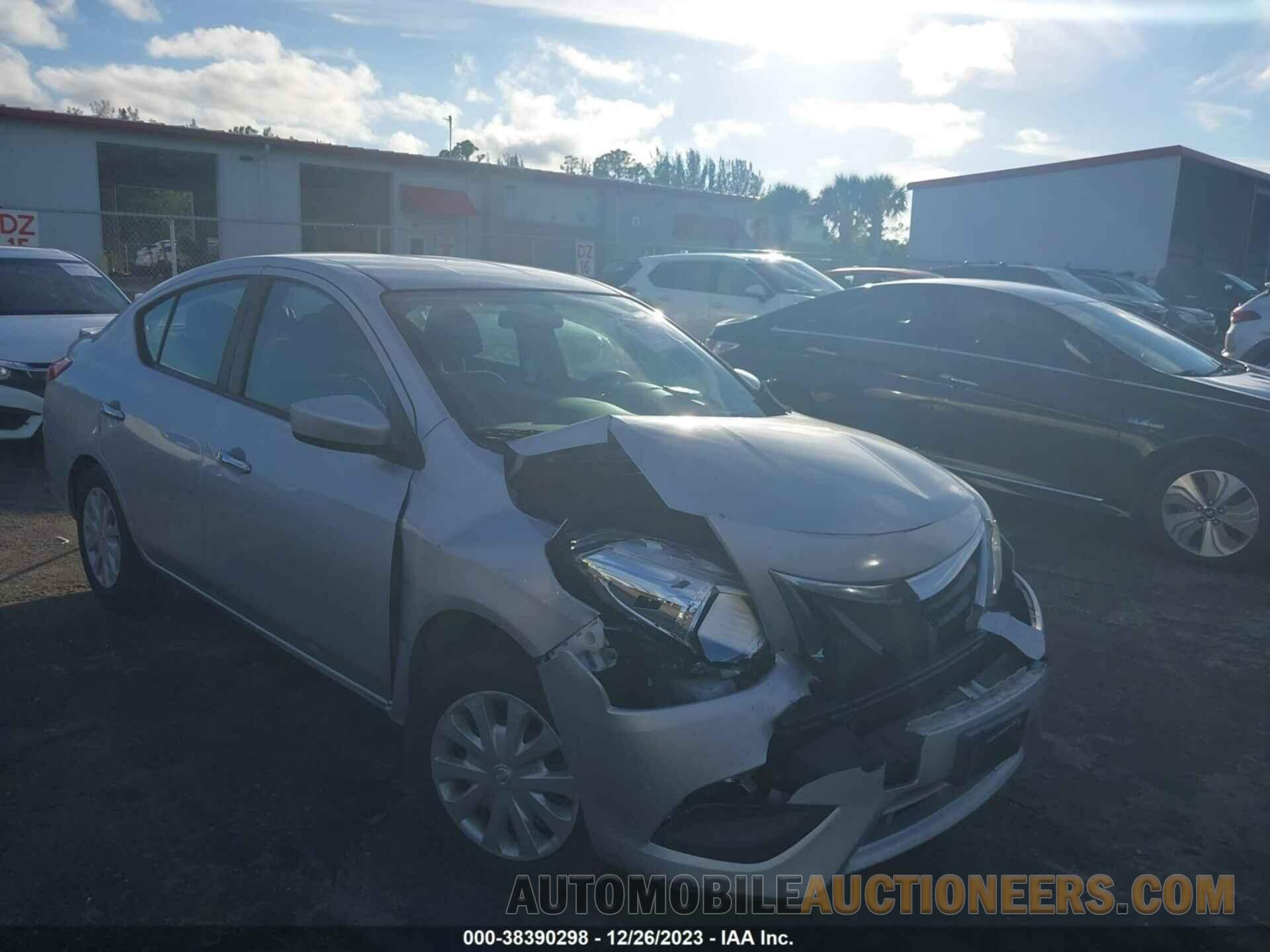 3N1CN7AP2JK429513 NISSAN VERSA 2018