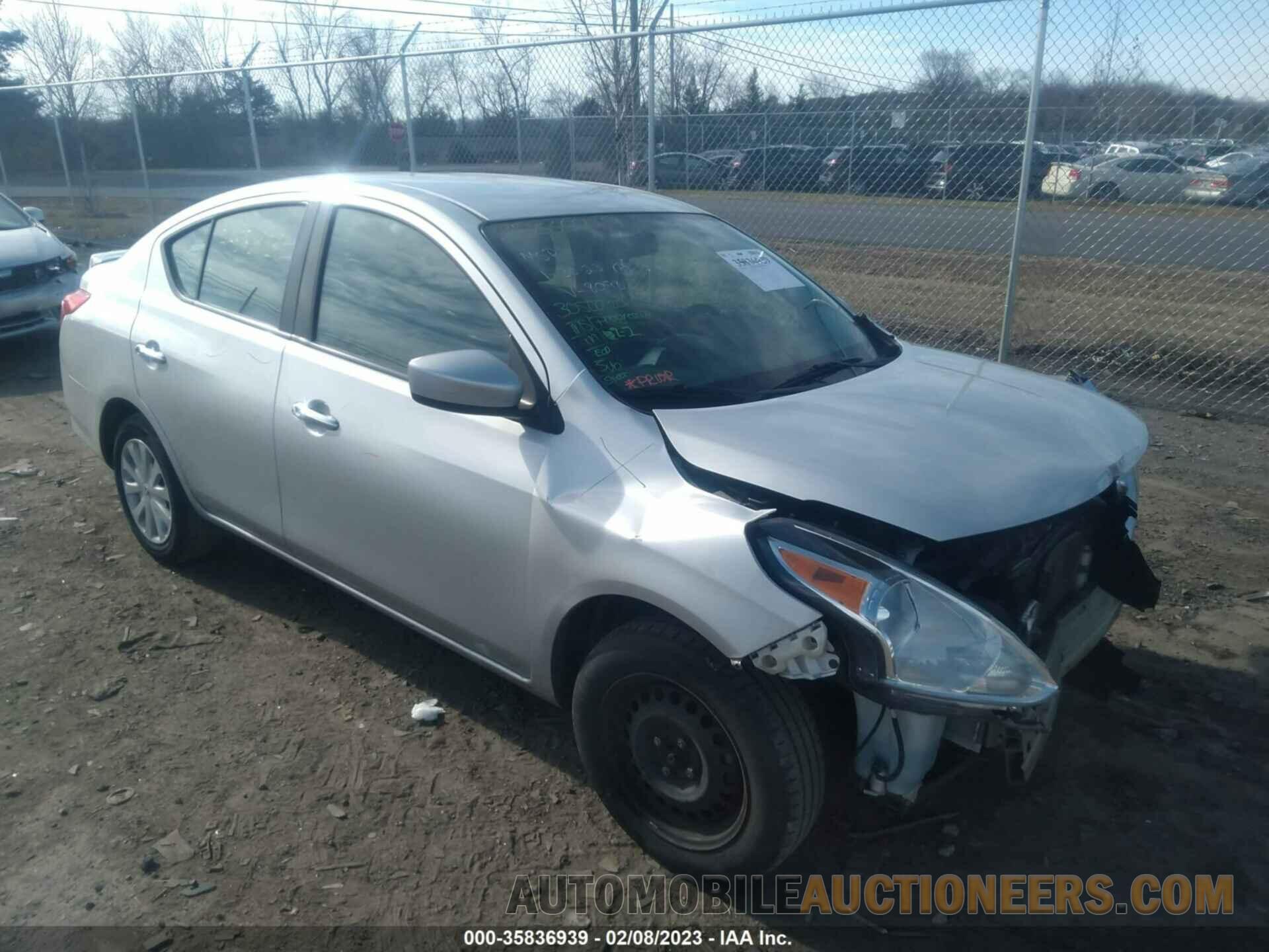 3N1CN7AP2JL808098 NISSAN VERSA SEDAN 2018