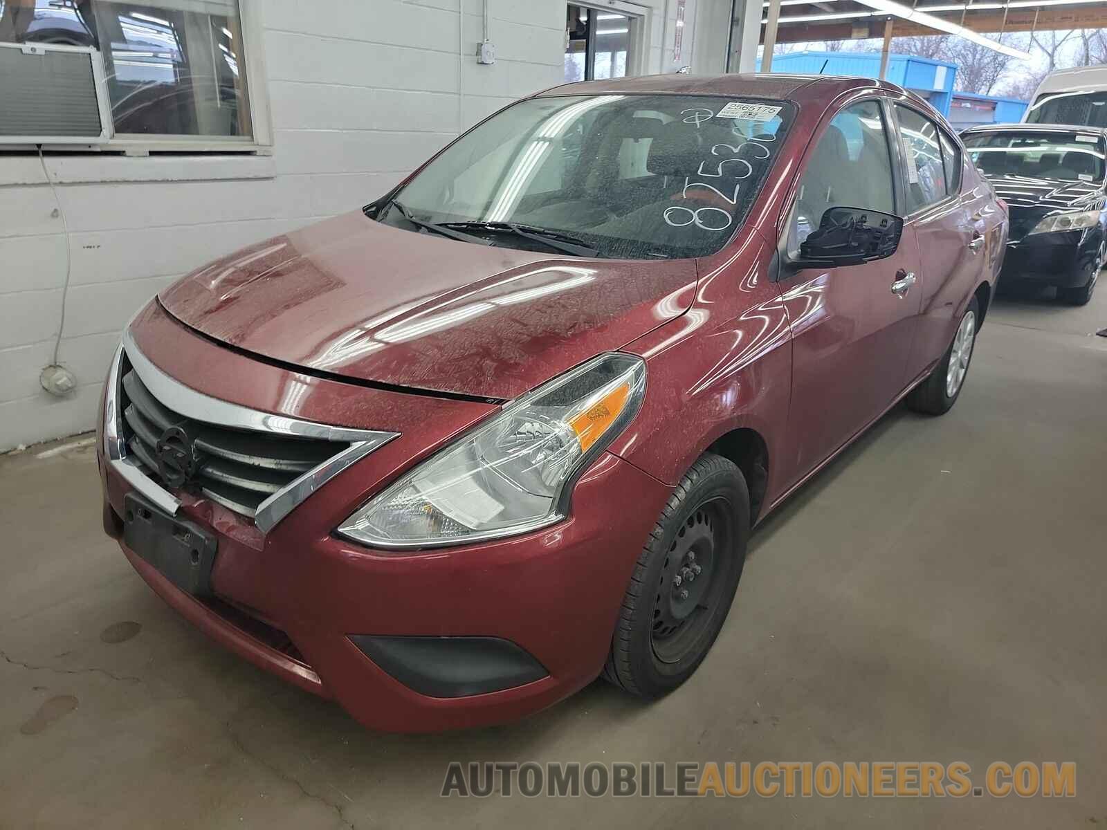 3N1CN7AP2JL825306 Nissan Versa Sedan 2018