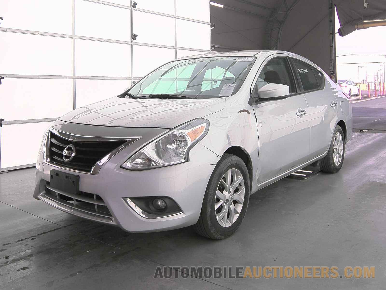 3N1CN7AP2JL835012 Nissan Versa Sedan 2018