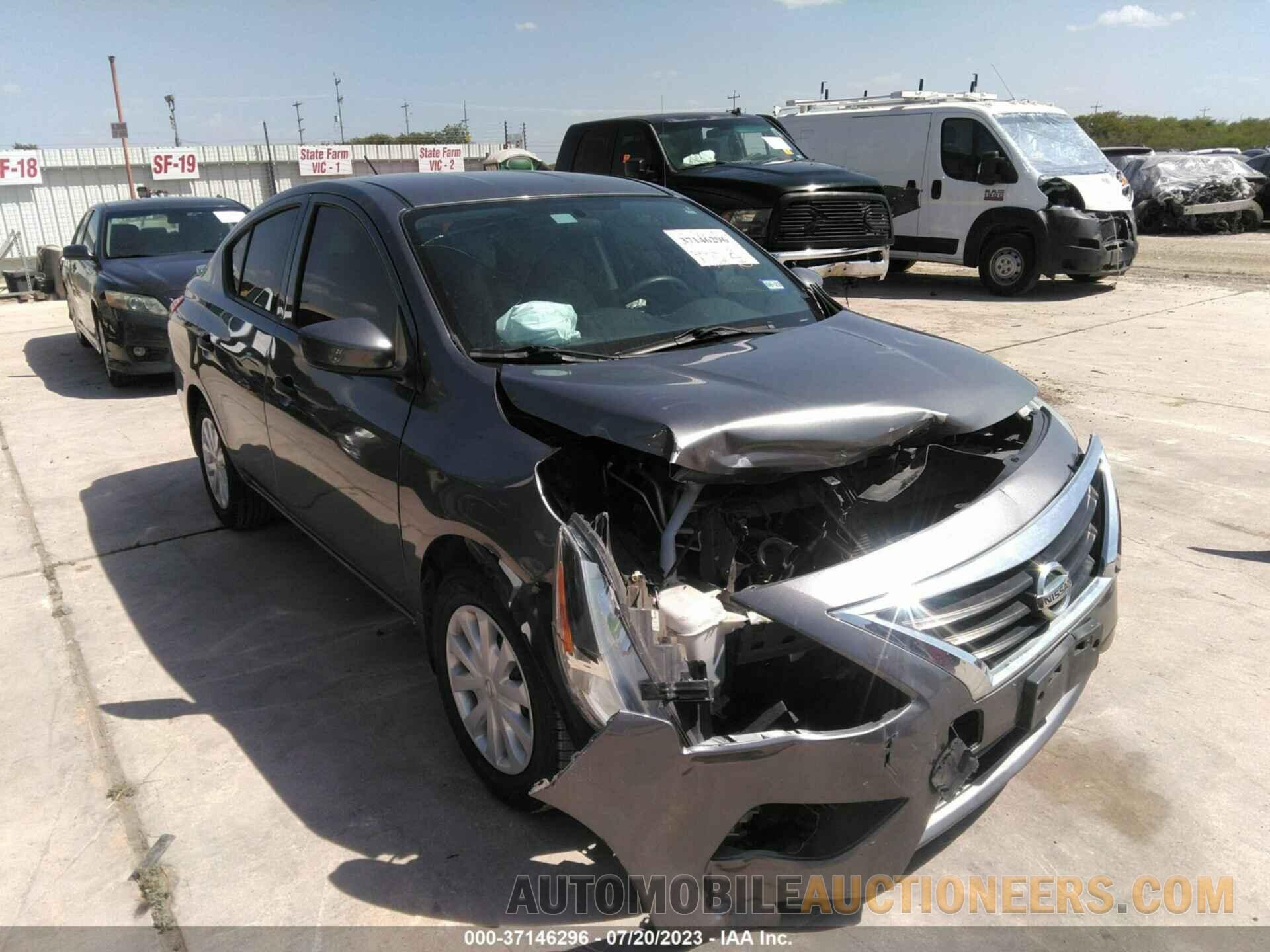 3N1CN7AP2KL812833 NISSAN VERSA SEDAN 2019