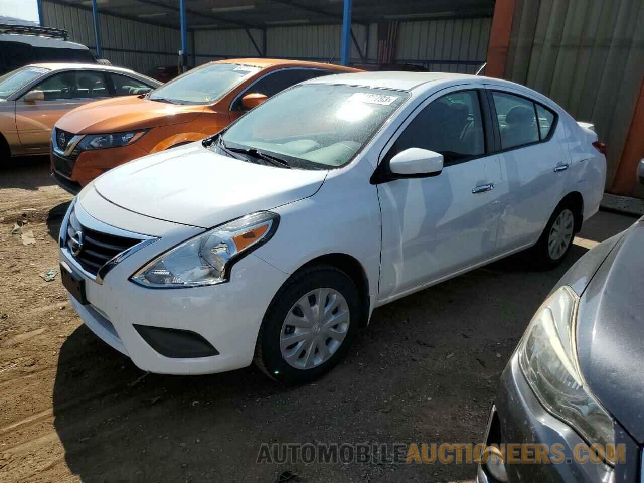 3N1CN7AP2KL817109 NISSAN VERSA 2019