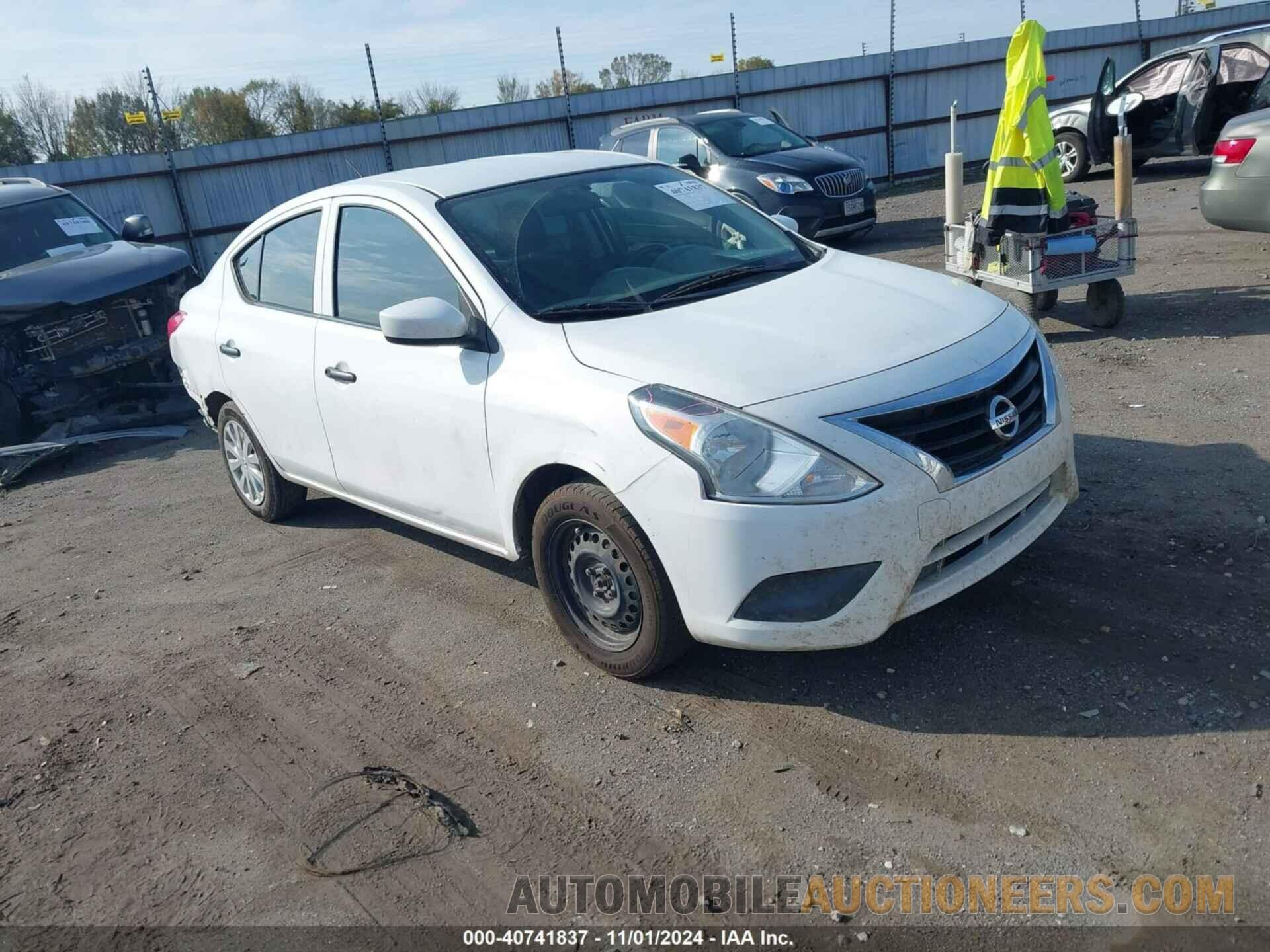 3N1CN7AP2KL819717 NISSAN VERSA 2019