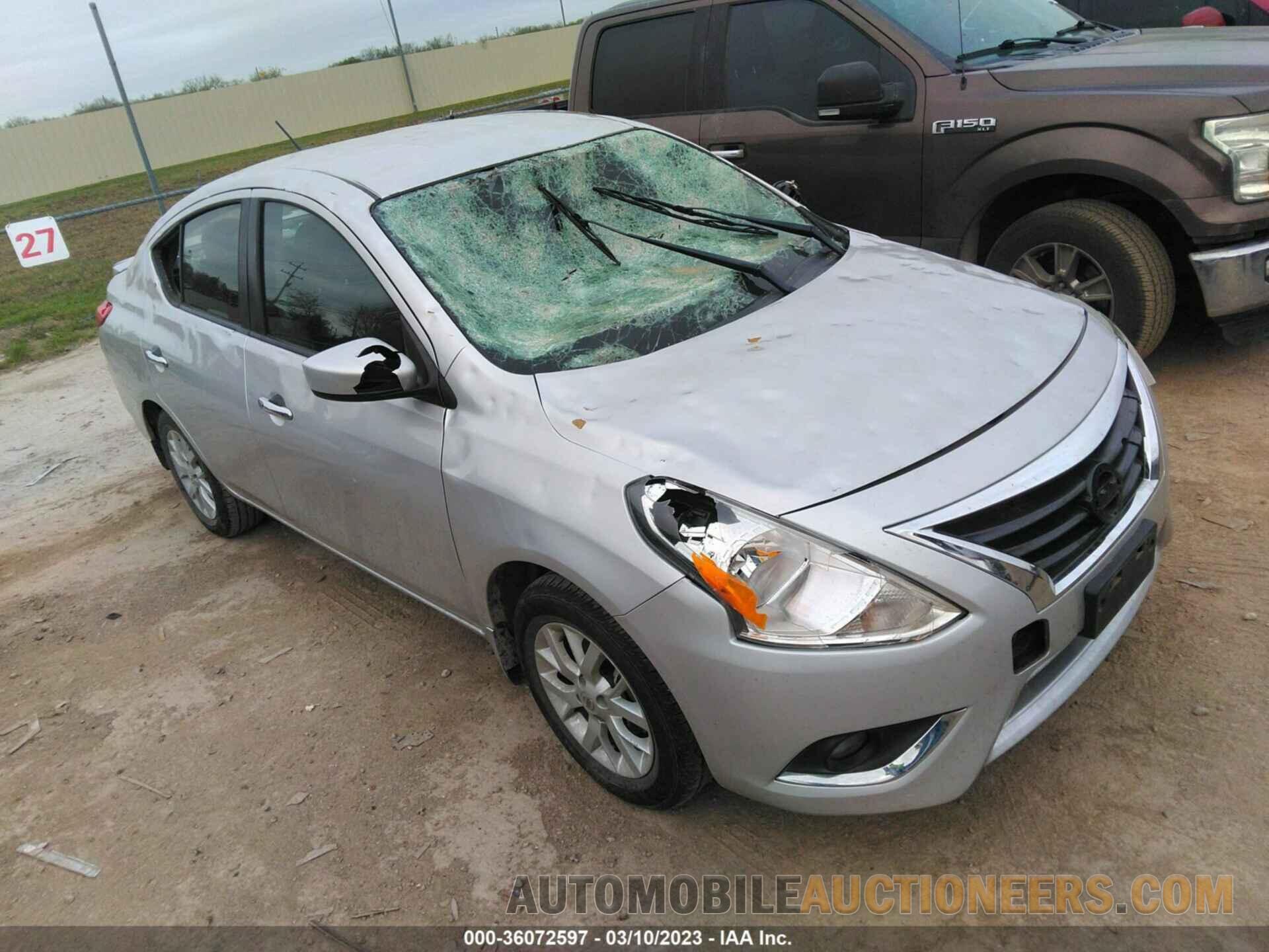 3N1CN7AP2KL828742 NISSAN VERSA SEDAN 2019