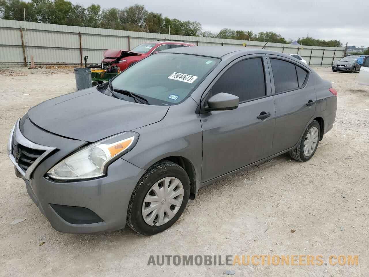 3N1CN7AP2KL838137 NISSAN VERSA 2019