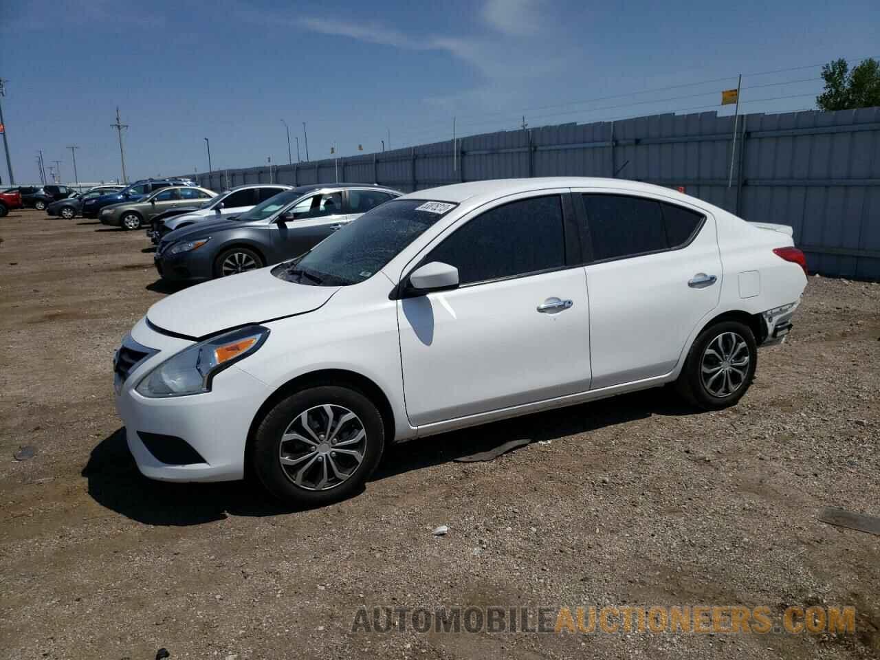 3N1CN7AP2KL841412 NISSAN VERSA 2019