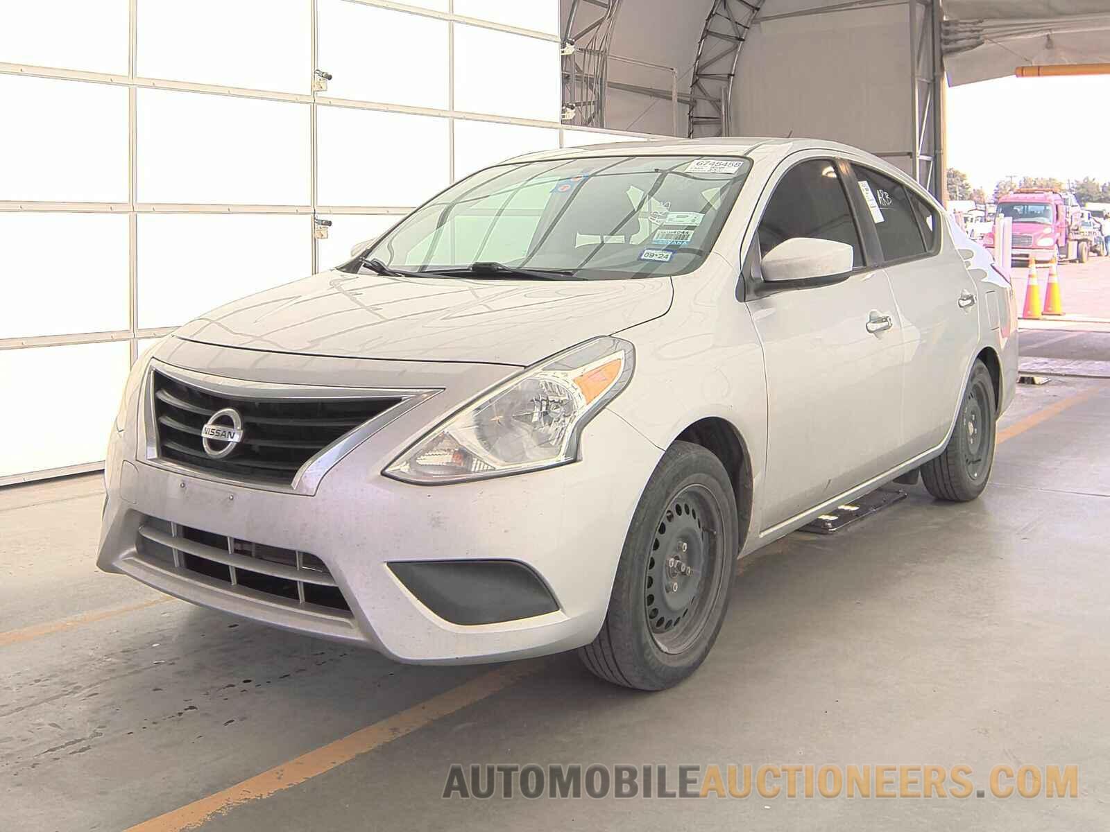 3N1CN7AP2KL850434 Nissan Versa Sedan 2019