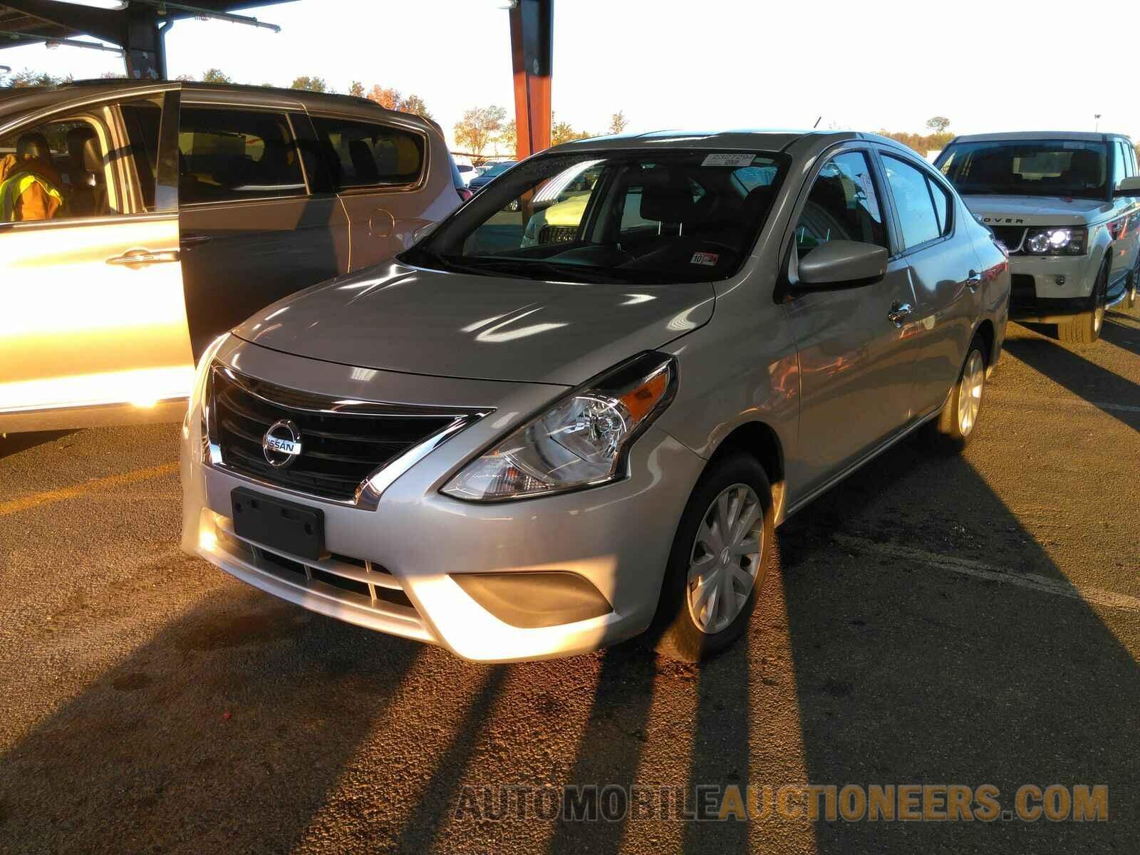 3N1CN7AP2KL866505 Nissan Versa Sedan 2019