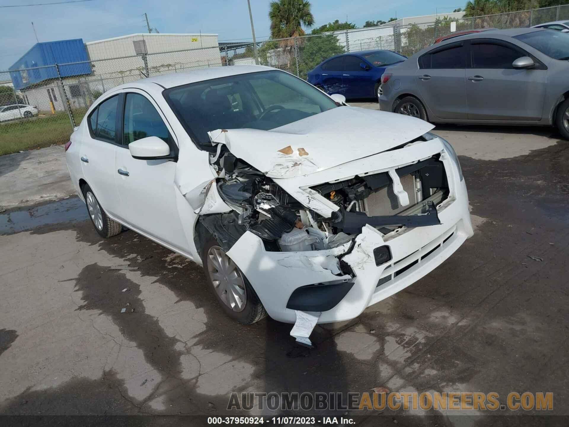 3N1CN7AP2KL877780 NISSAN VERSA 2019