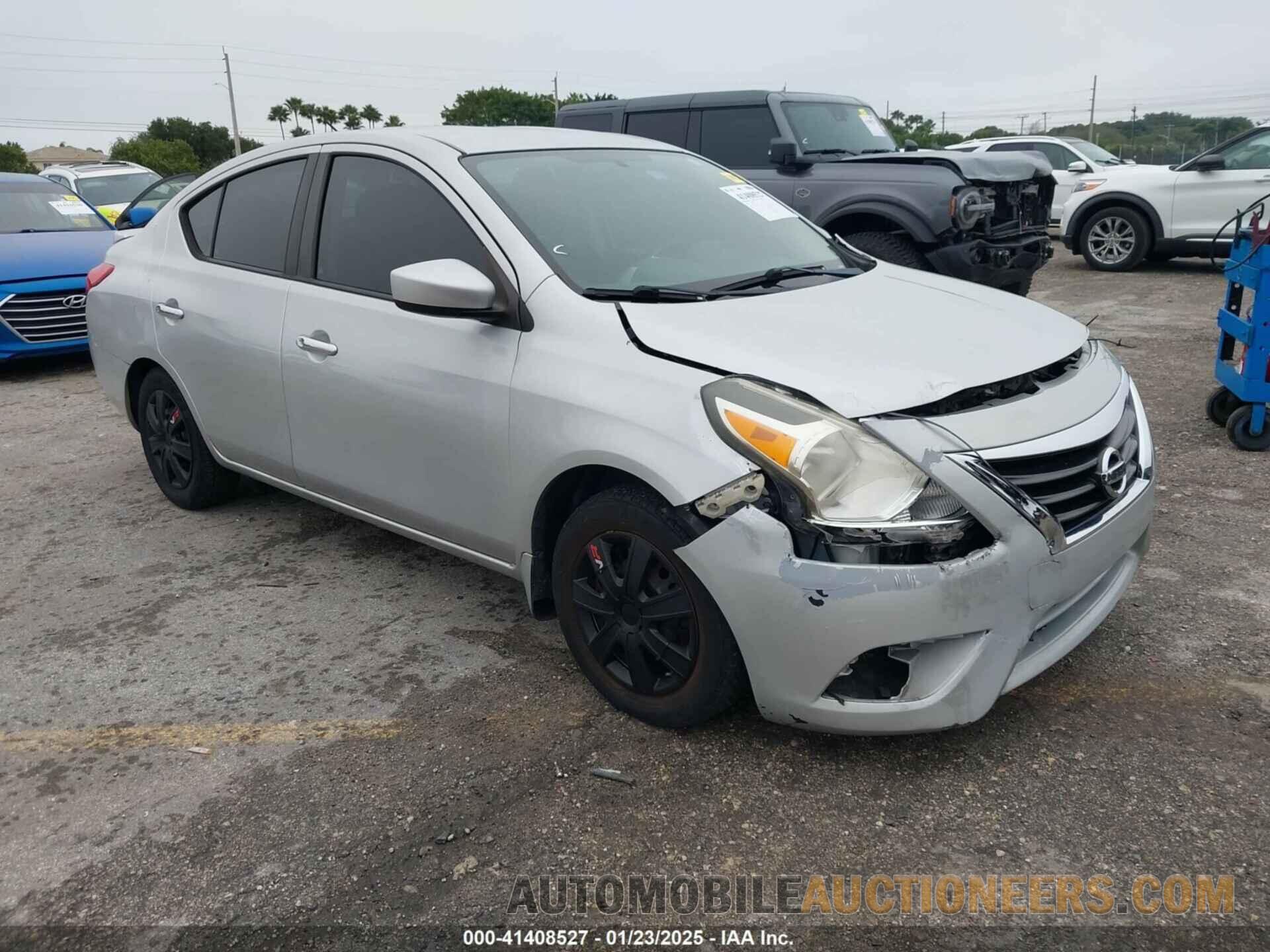 3N1CN7AP3FL819263 NISSAN VERSA 2015