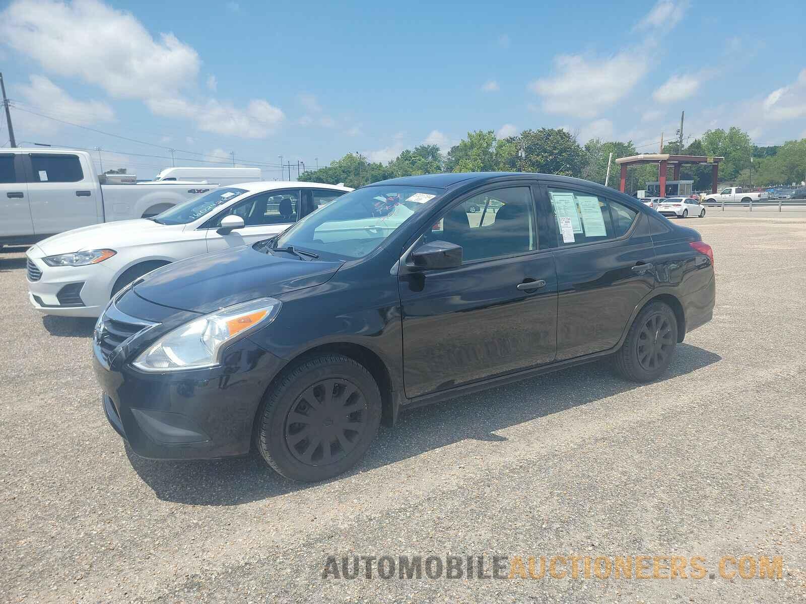 3N1CN7AP3GL864821 Nissan Versa 2016