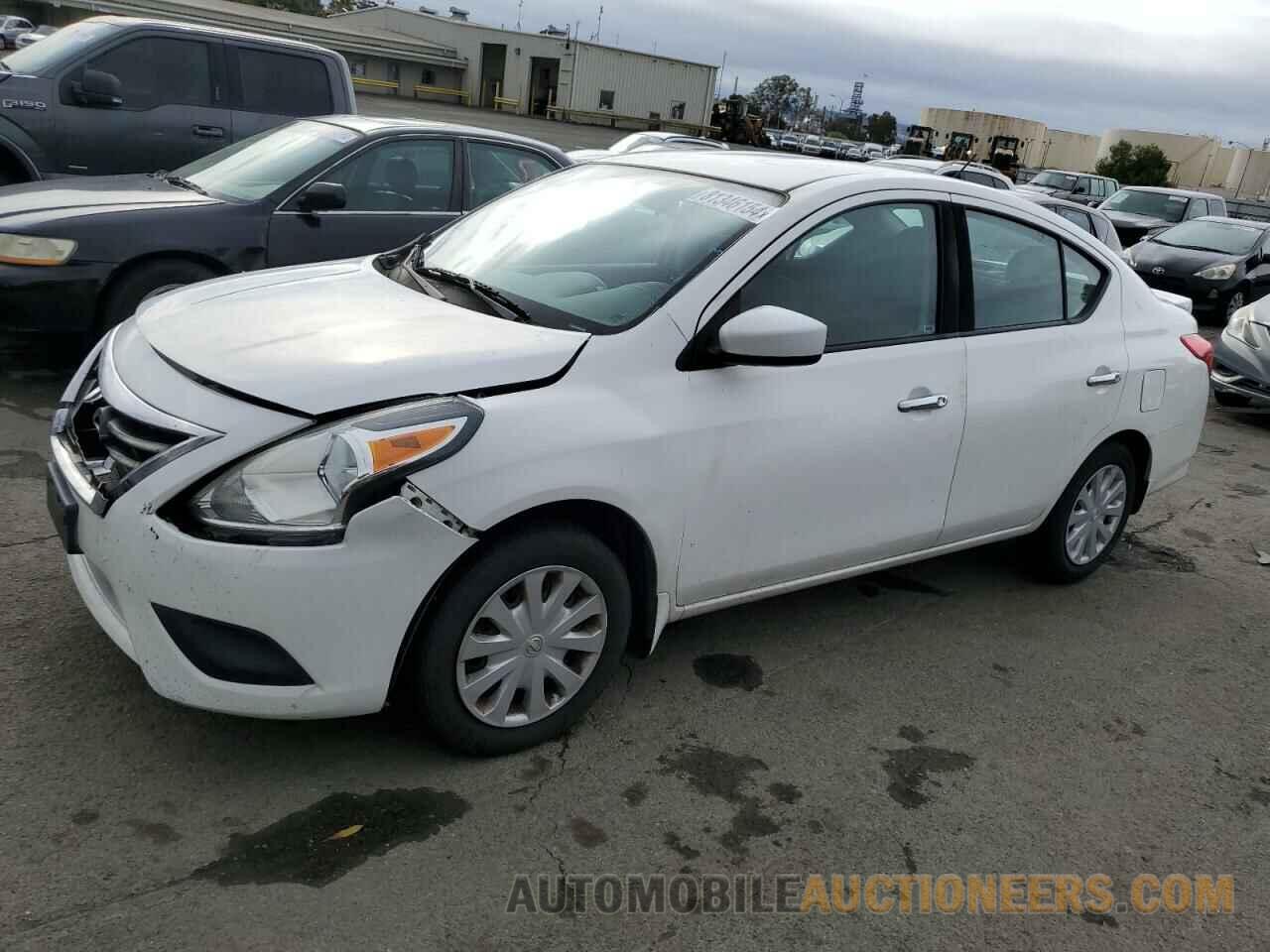 3N1CN7AP3HL807889 NISSAN VERSA 2017