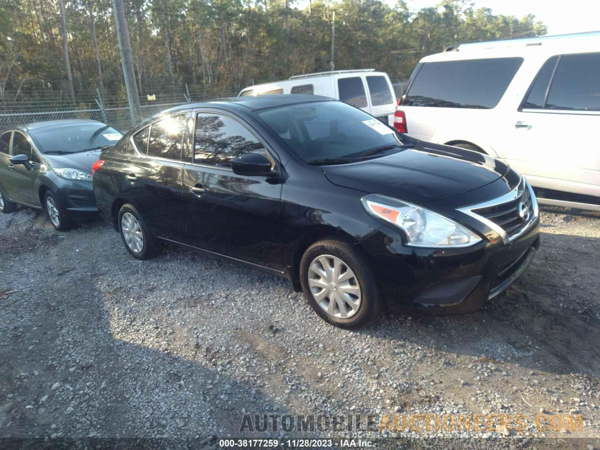 3N1CN7AP3JL807588 NISSAN VERSA 2018