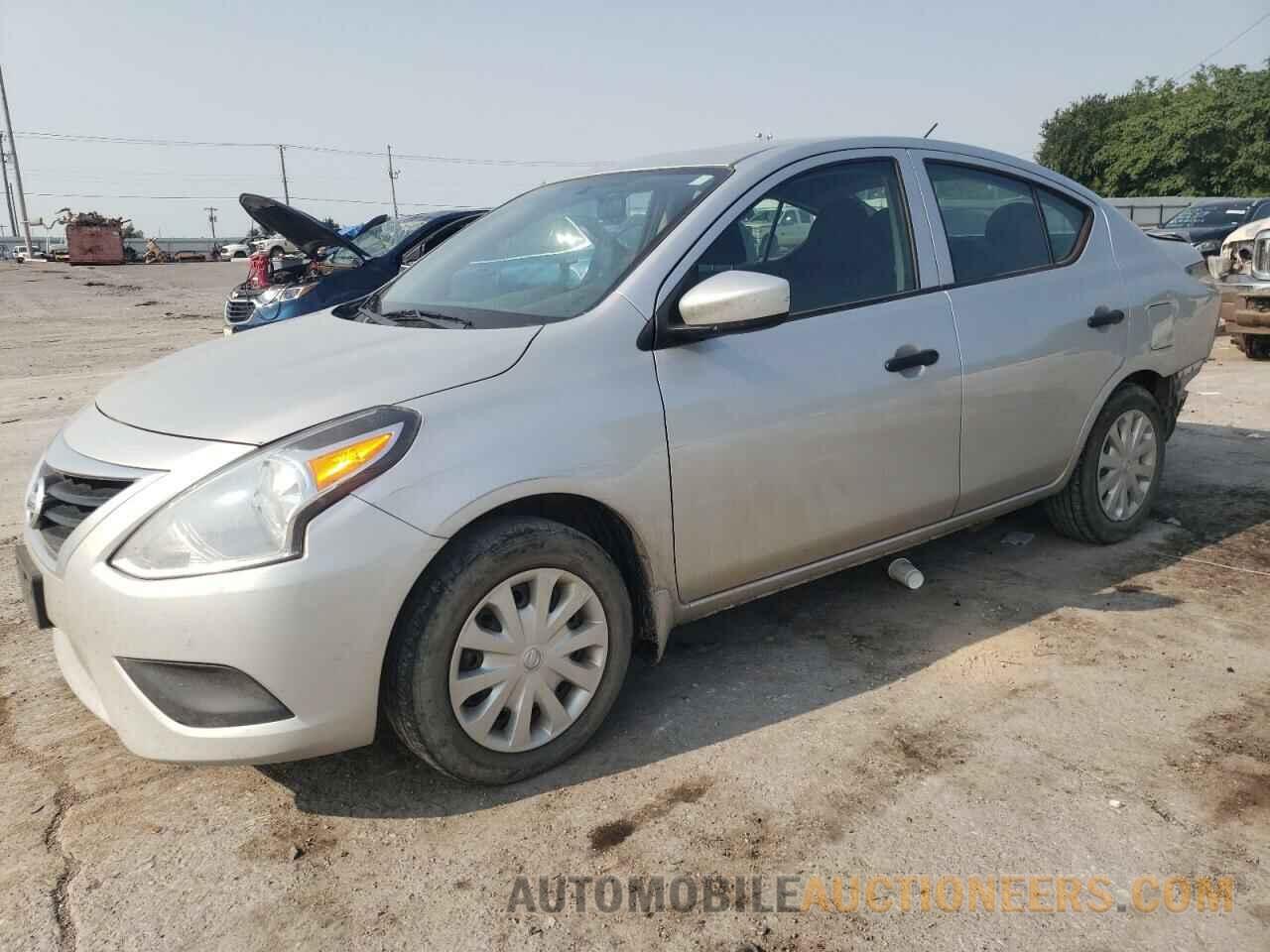 3N1CN7AP3JL814007 NISSAN VERSA 2018