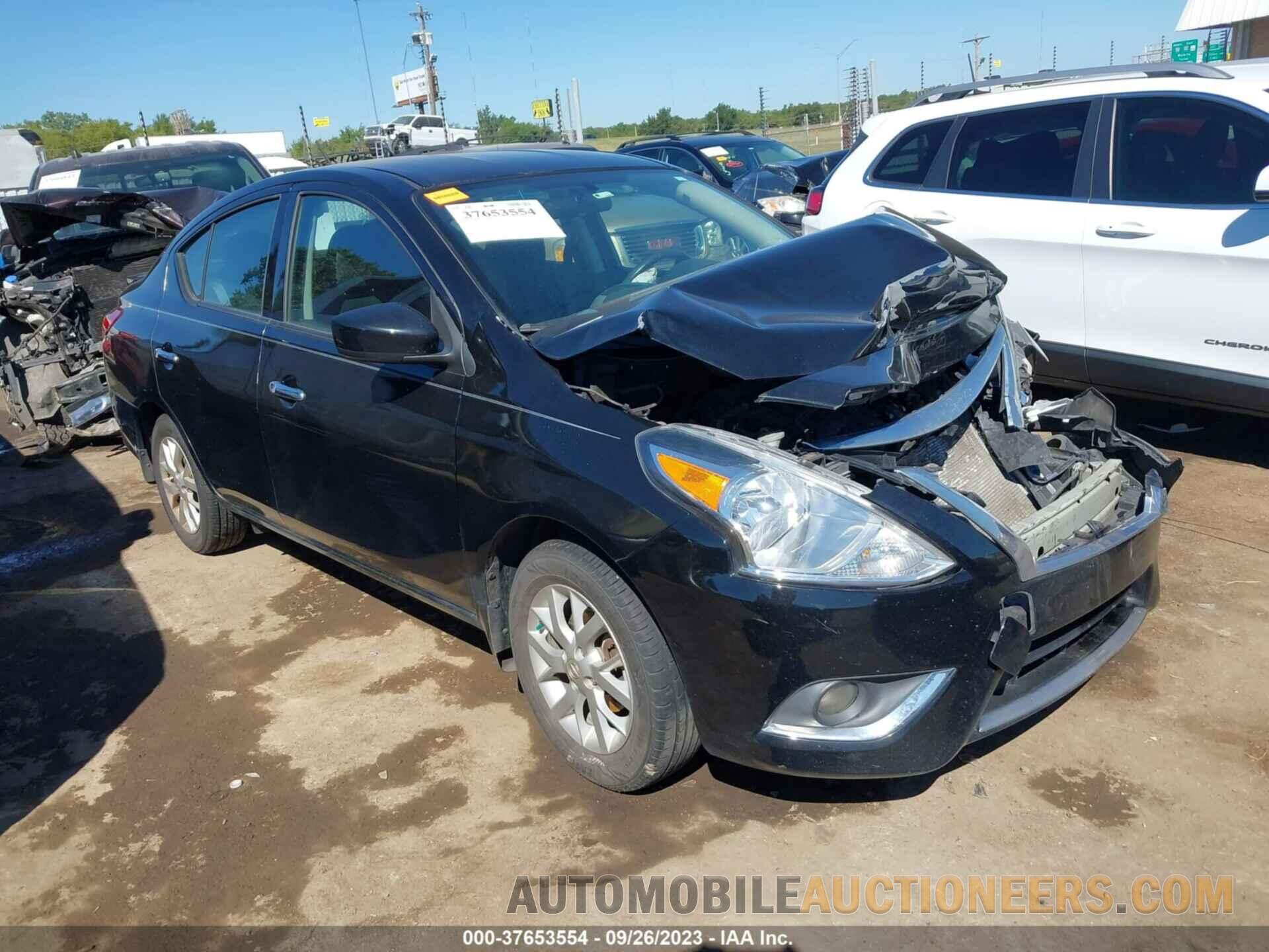 3N1CN7AP3JL822379 NISSAN VERSA SEDAN 2018