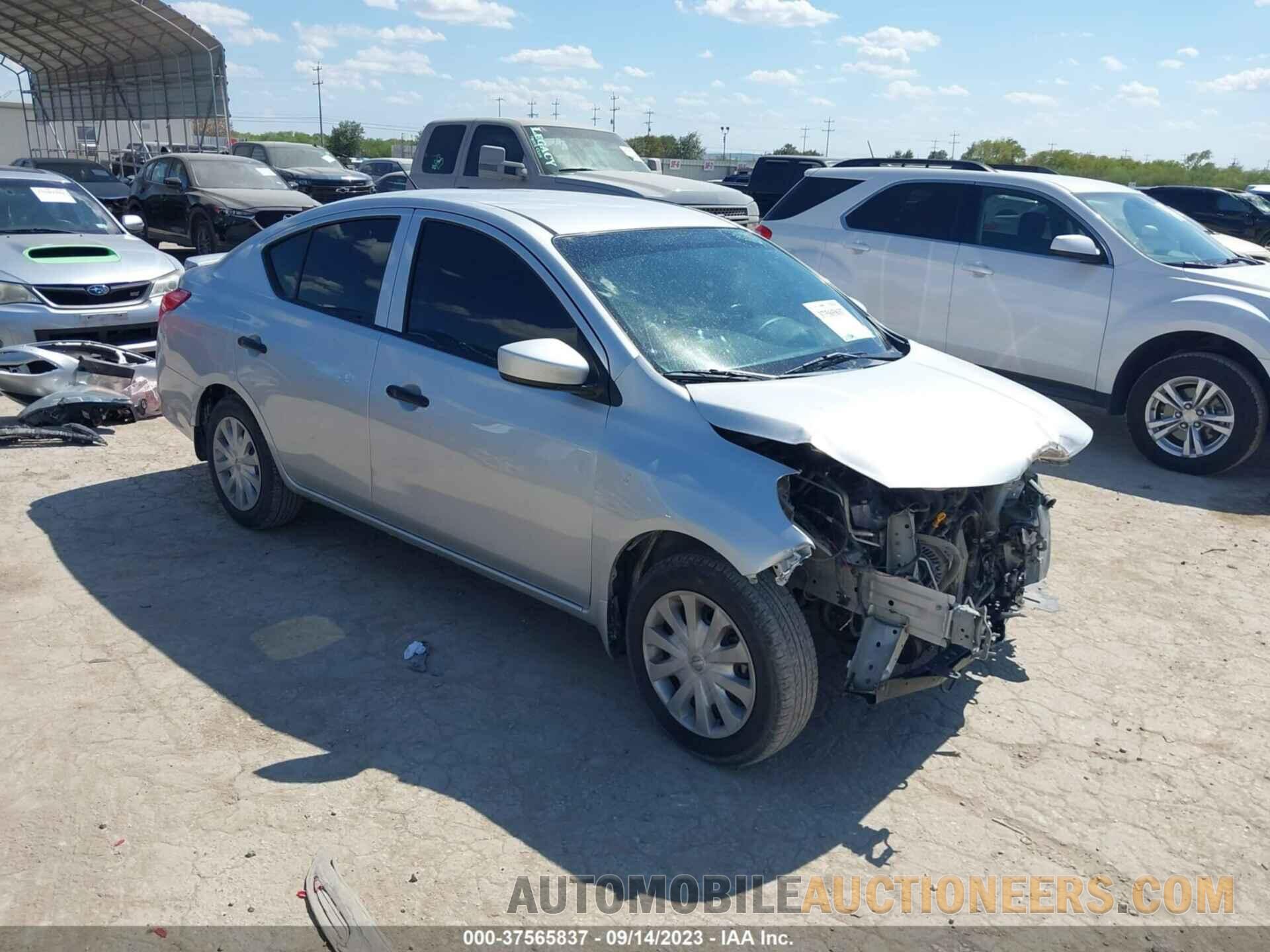 3N1CN7AP3JL858833 NISSAN VERSA 2018