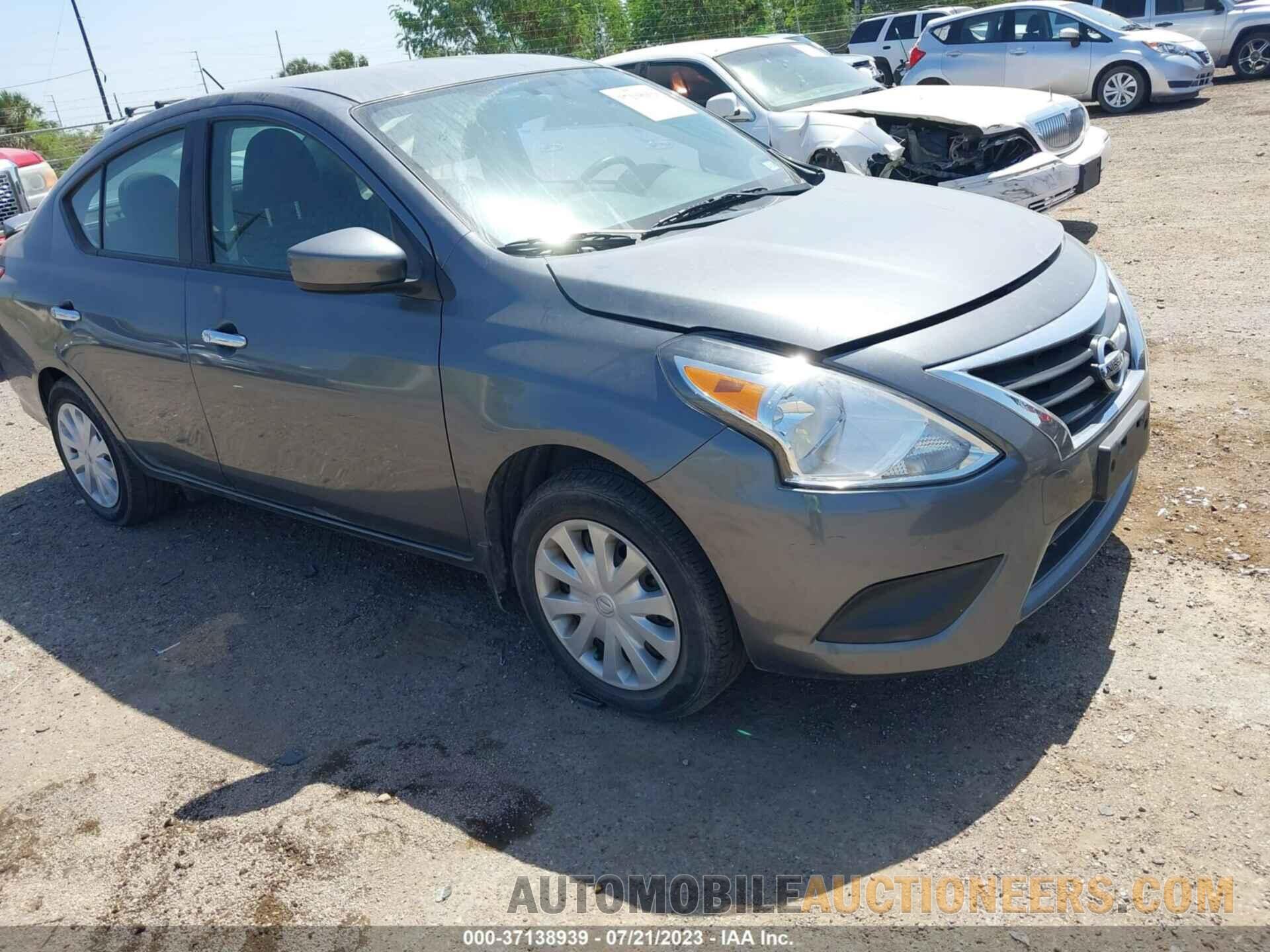 3N1CN7AP3JL870948 NISSAN VERSA SEDAN 2018