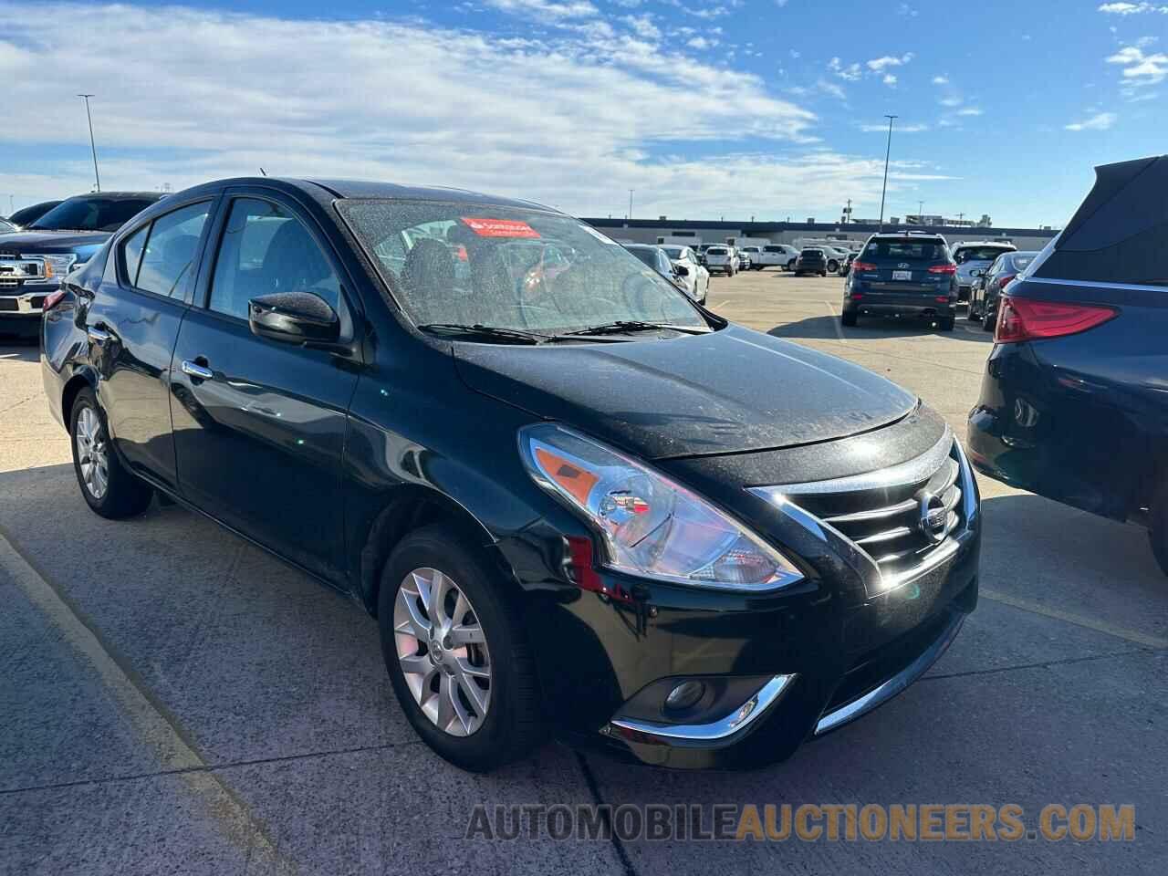 3N1CN7AP3JL877611 NISSAN VERSA 2018