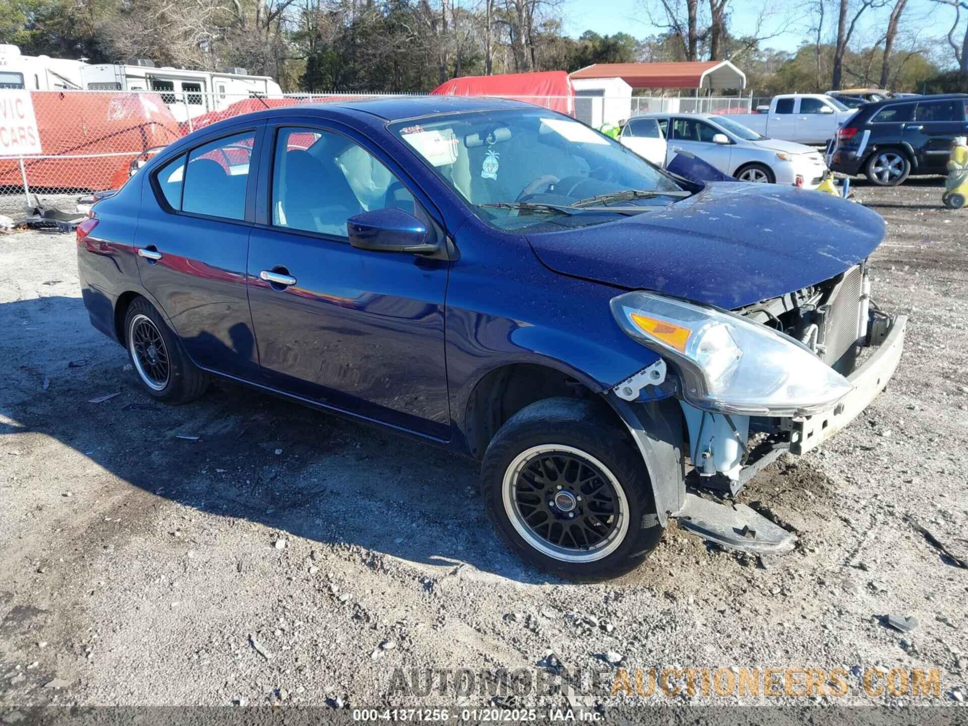 3N1CN7AP3JL877883 NISSAN VERSA 2018