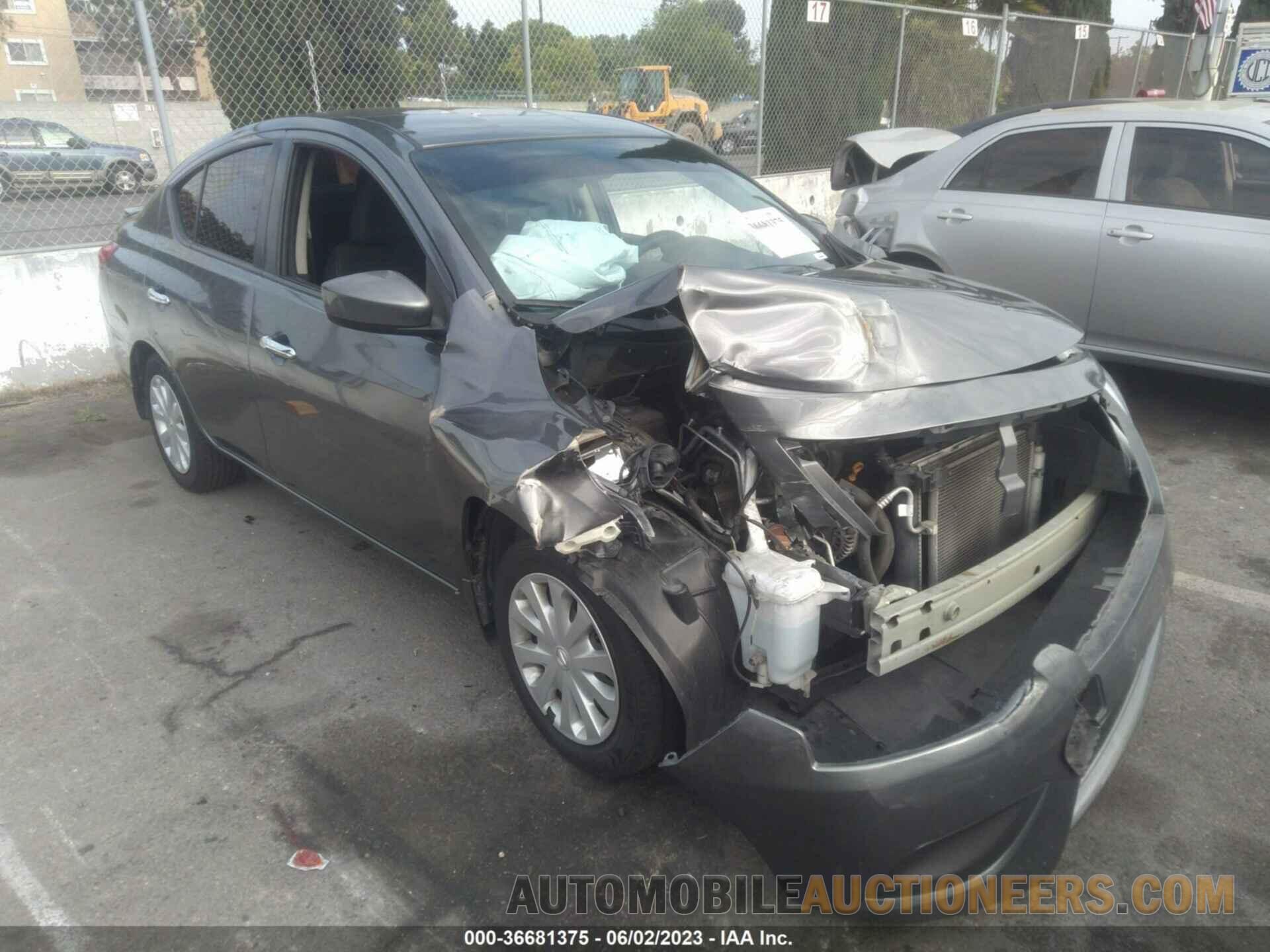 3N1CN7AP3KL807642 NISSAN VERSA SEDAN 2019