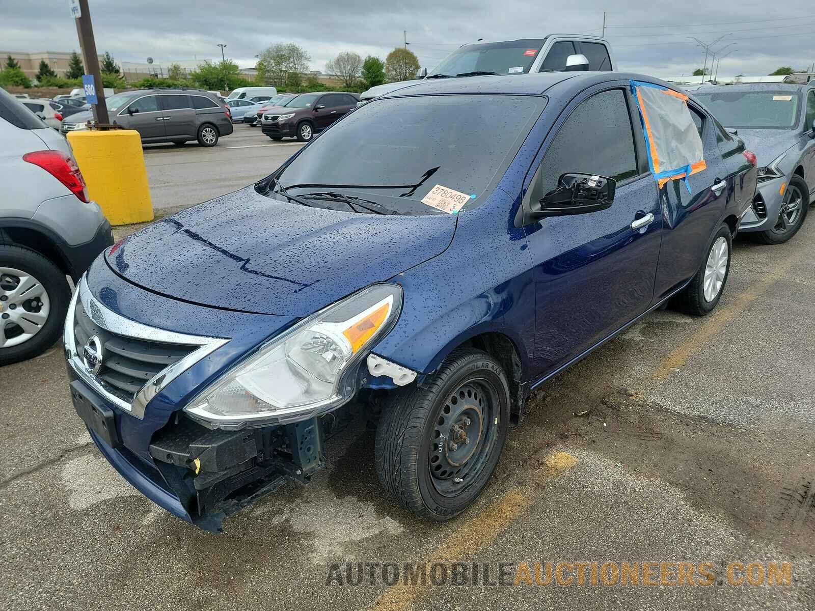 3N1CN7AP3KL811528 Nissan Versa Sedan 2019