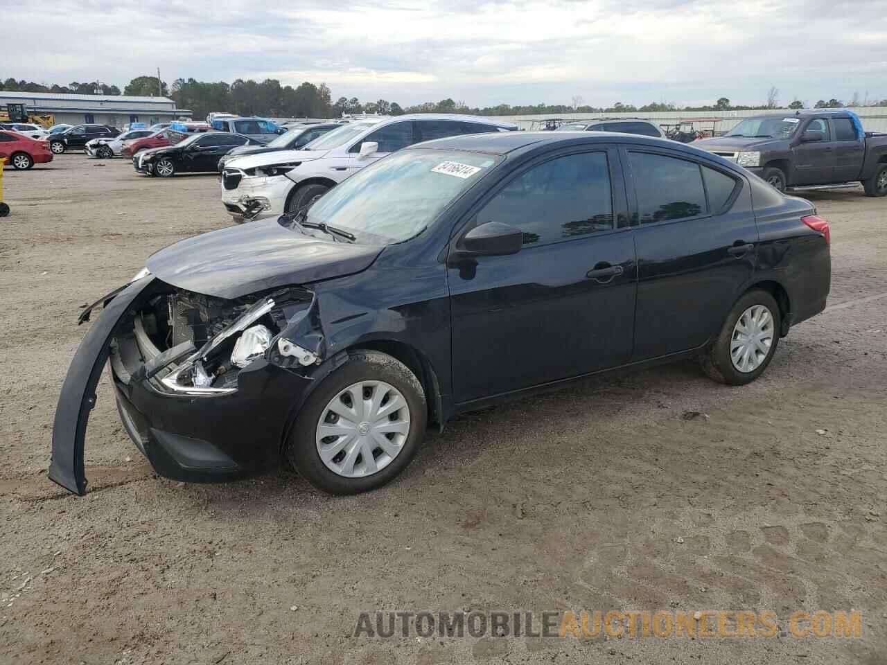 3N1CN7AP3KL812677 NISSAN VERSA 2019