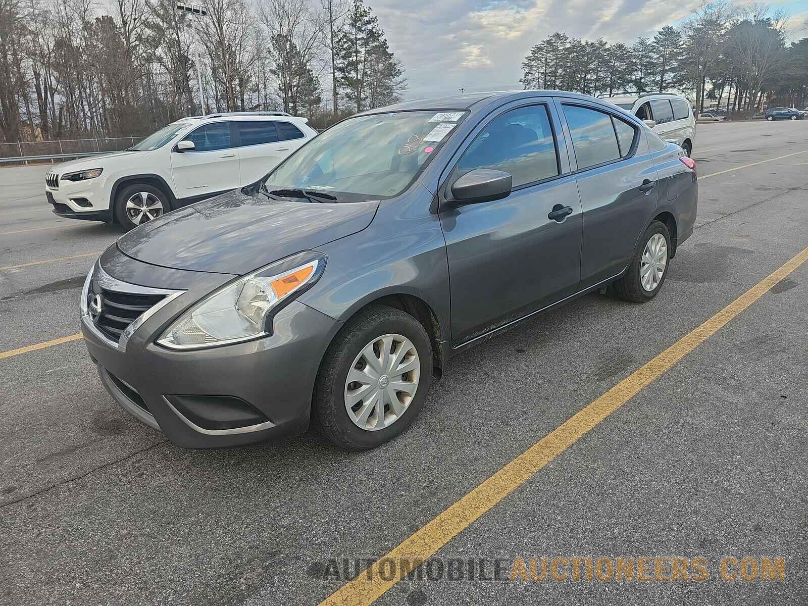 3N1CN7AP3KL817751 Nissan Versa Sedan 2019