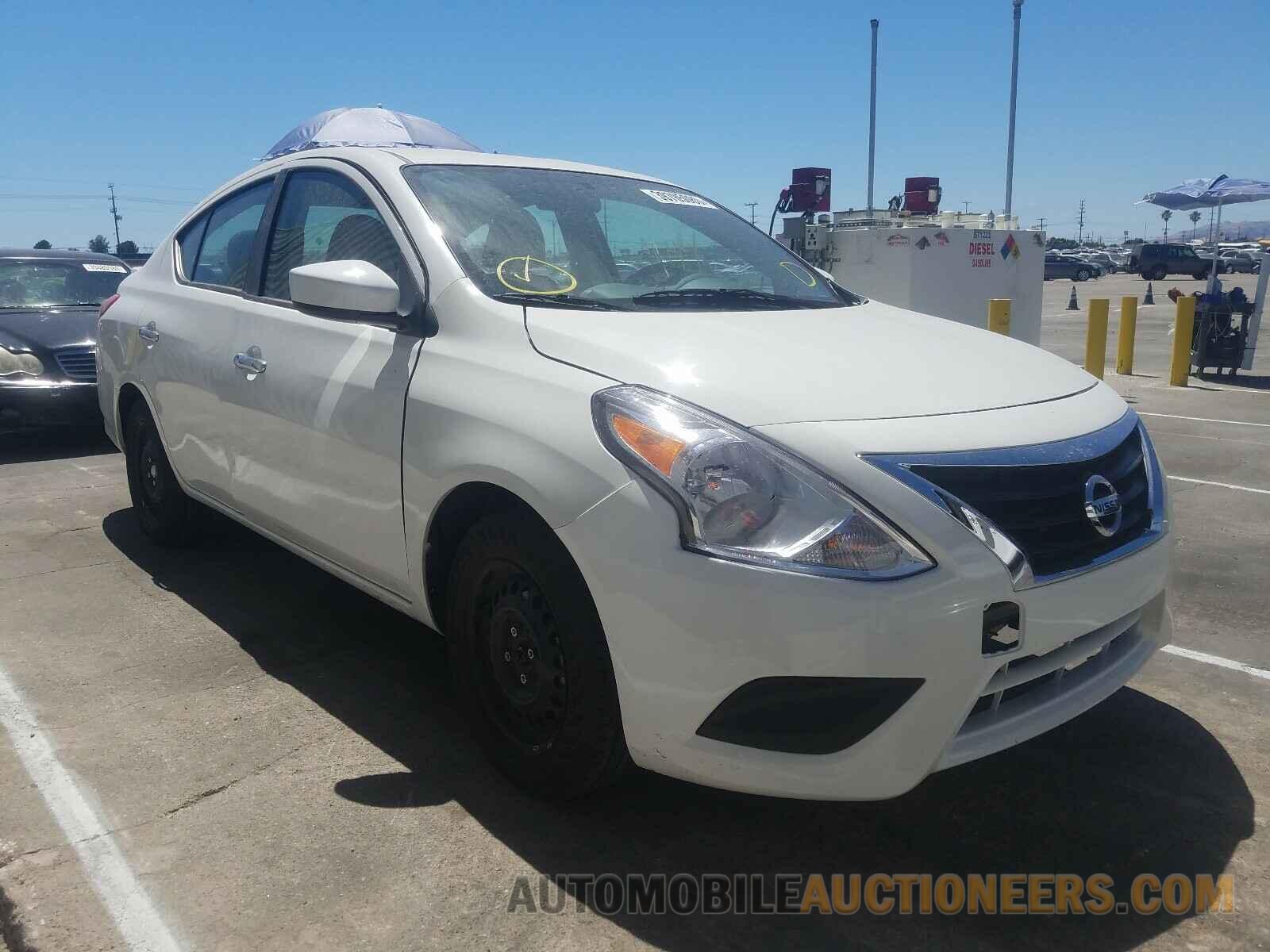 3N1CN7AP3KL842861 NISSAN VERSA 2019