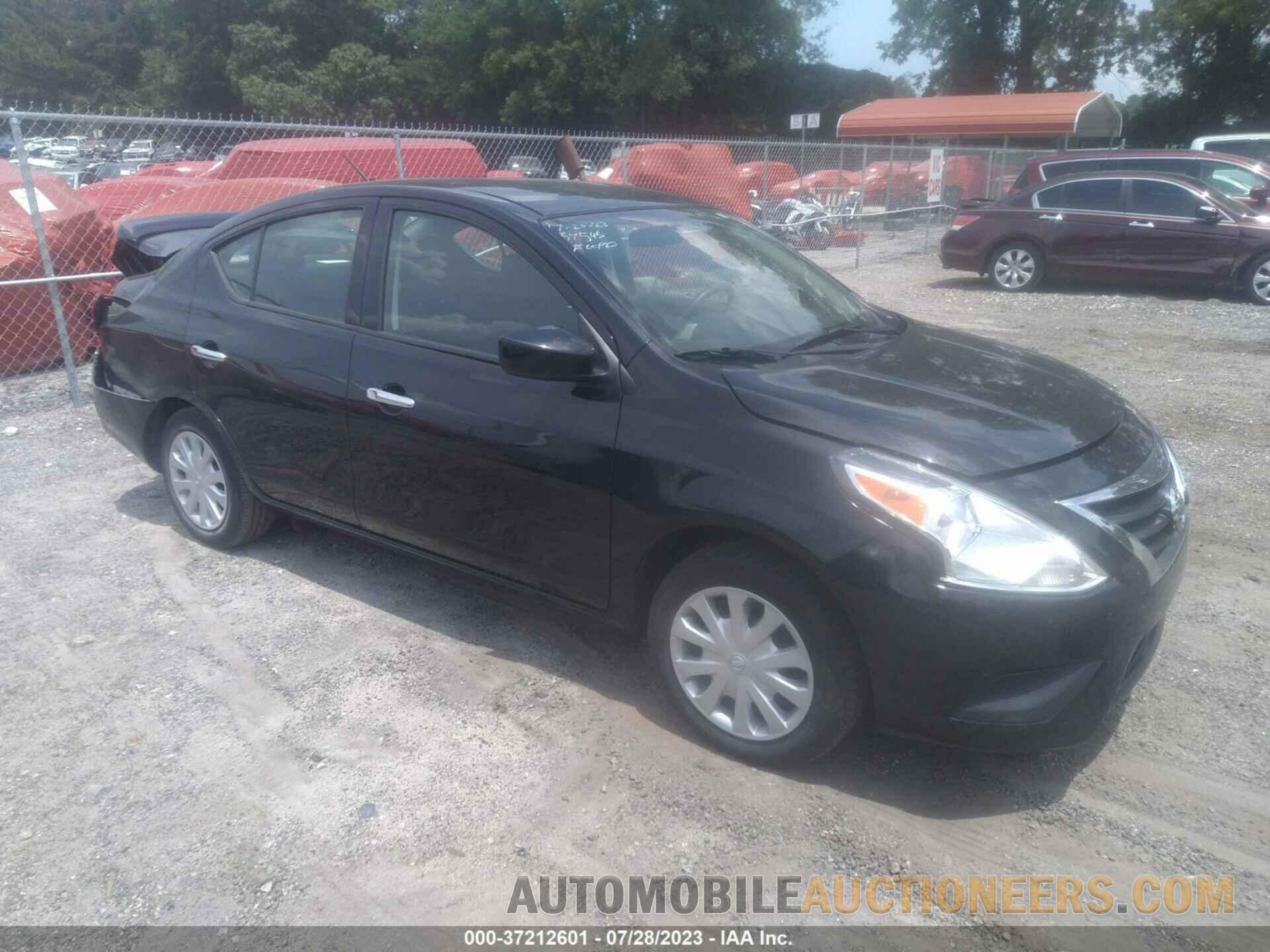 3N1CN7AP3KL880400 NISSAN VERSA SEDAN 2019