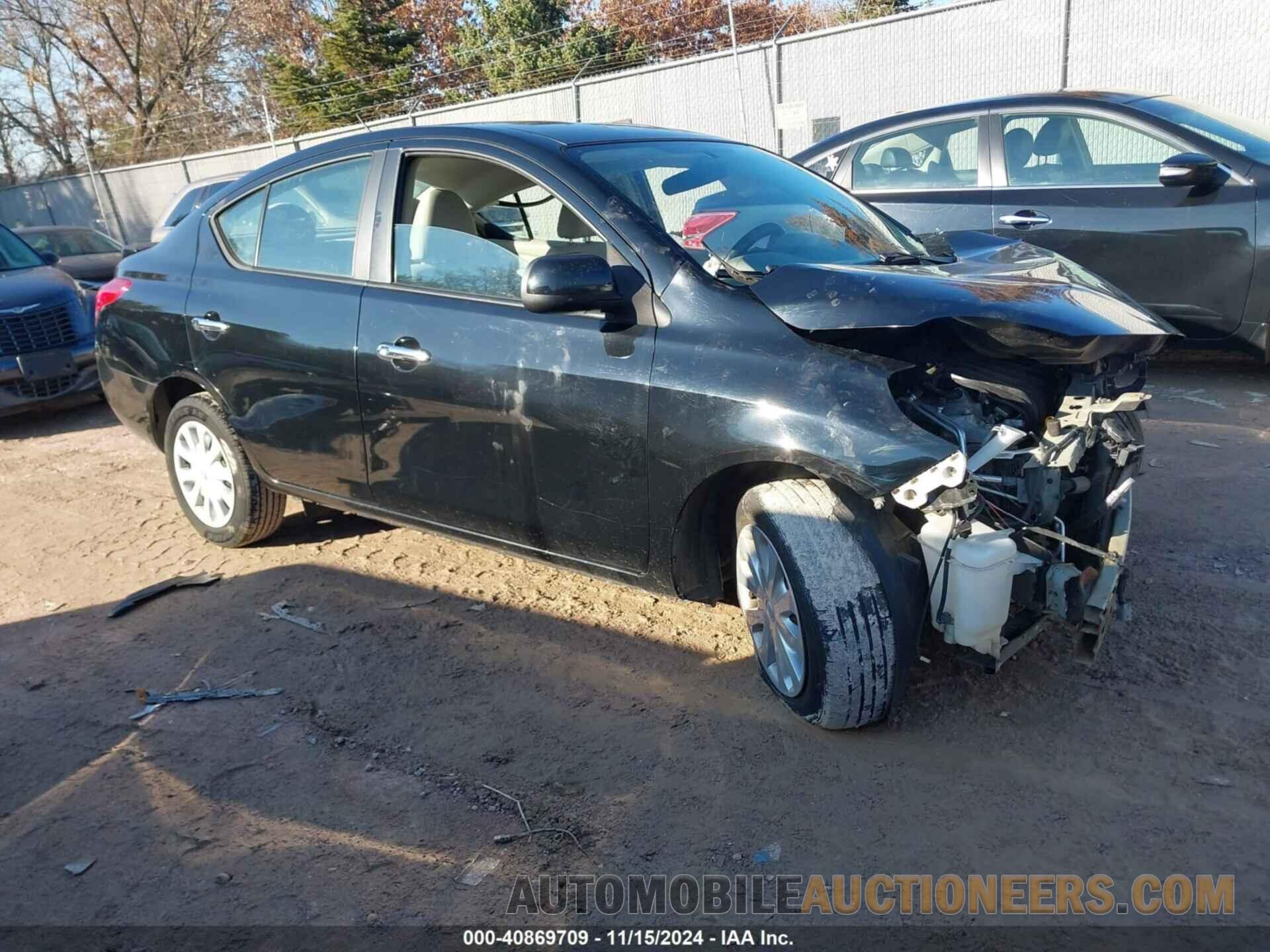 3N1CN7AP4DL873409 NISSAN VERSA 2013