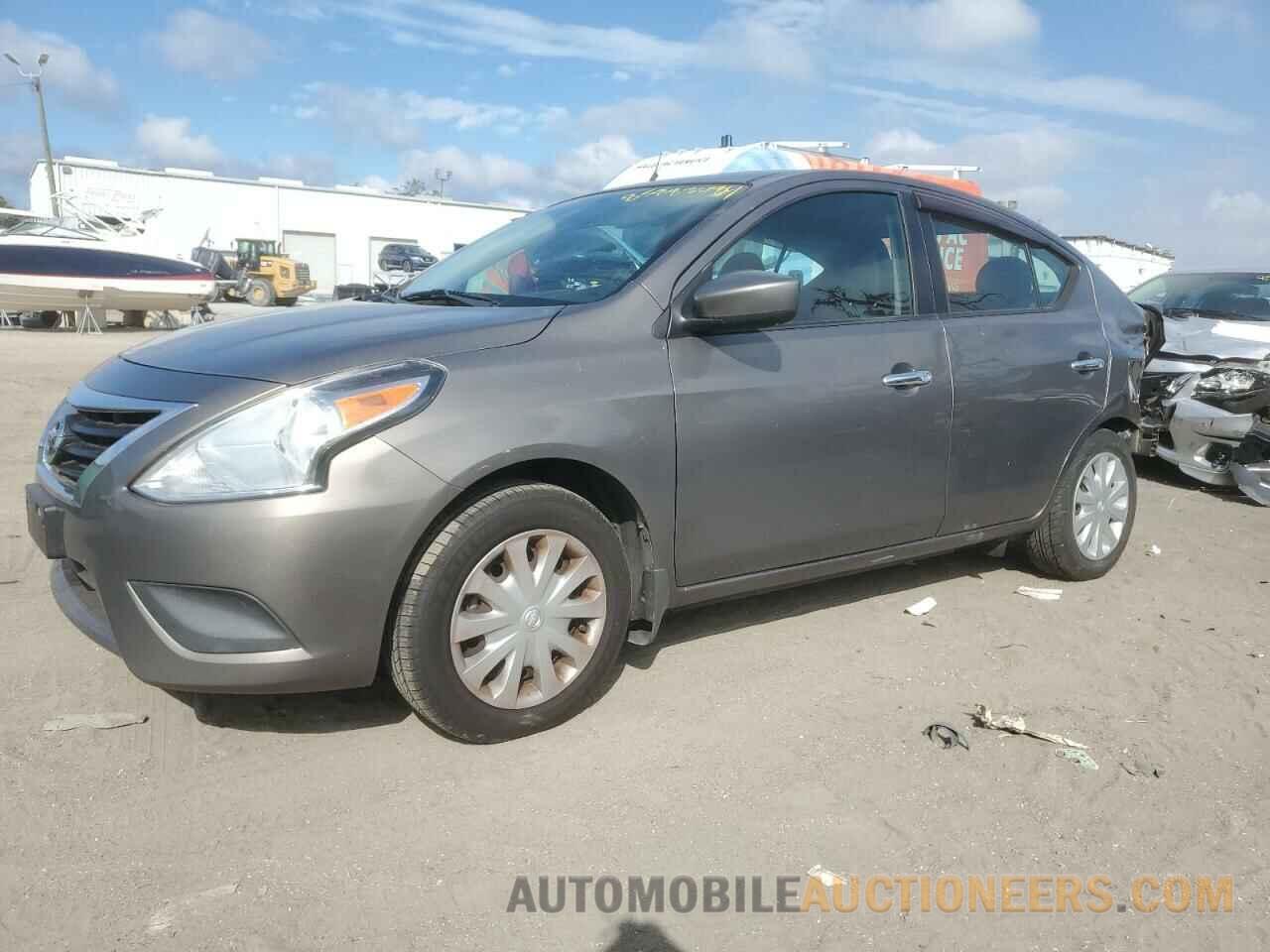 3N1CN7AP4FL855981 NISSAN VERSA 2015