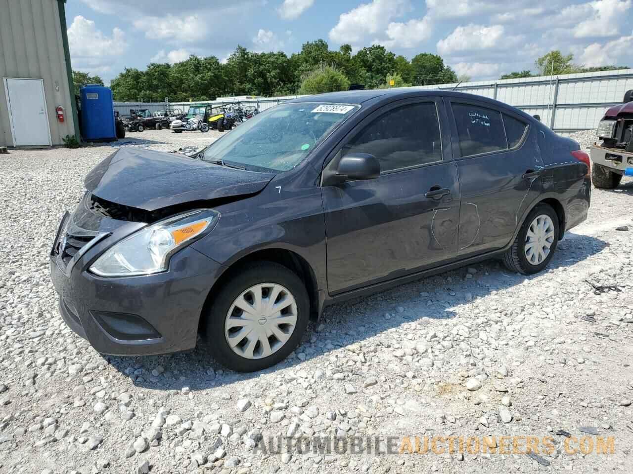 3N1CN7AP4FL895820 NISSAN VERSA 2015