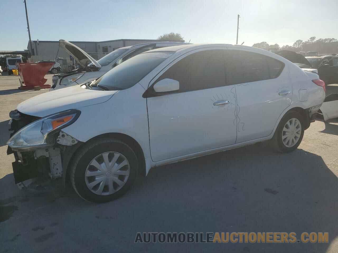 3N1CN7AP4FL933708 NISSAN VERSA 2015