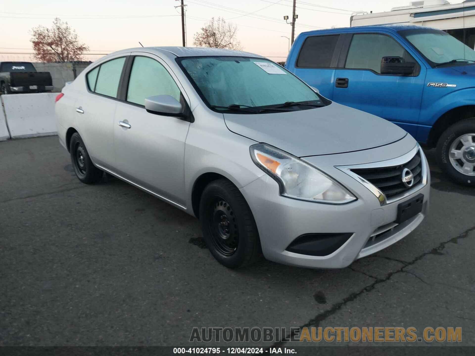 3N1CN7AP4HK431239 NISSAN VERSA 2017