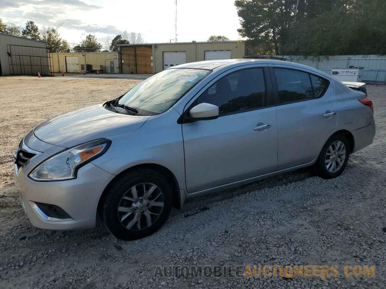 3N1CN7AP4HL805715 NISSAN VERSA 2017