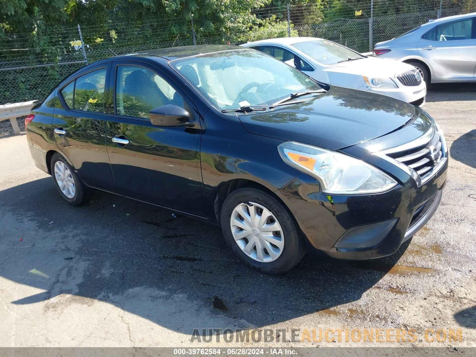 3N1CN7AP4HL813779 NISSAN VERSA 2017