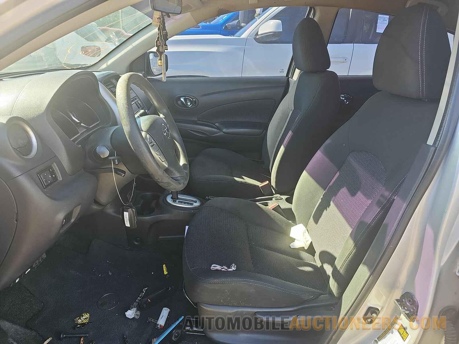 3N1CN7AP4HL892404 Nissan Versa Sedan 2017