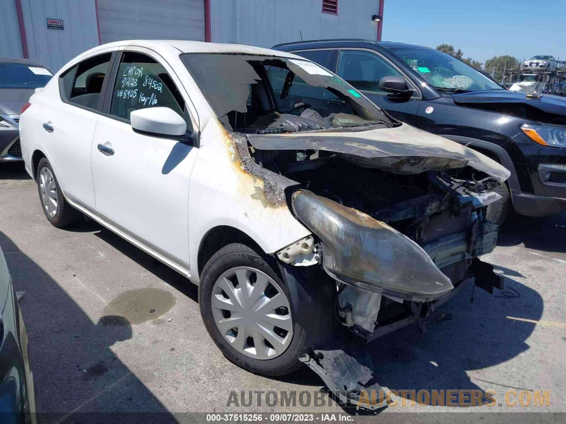 3N1CN7AP4JK408405 NISSAN VERSA 2018