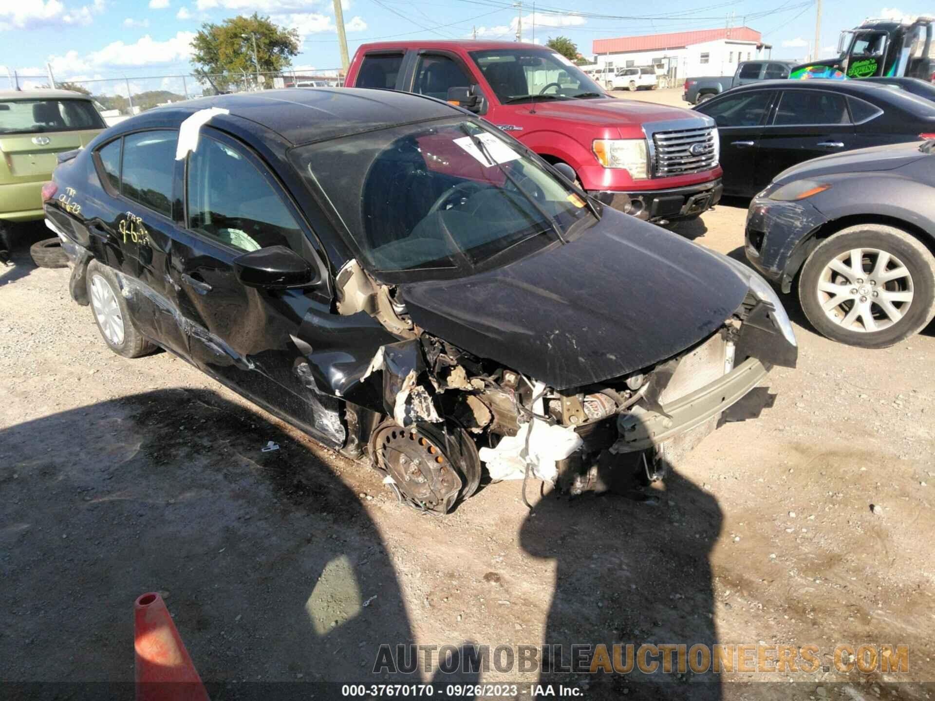 3N1CN7AP4JL808605 NISSAN VERSA SEDAN 2018