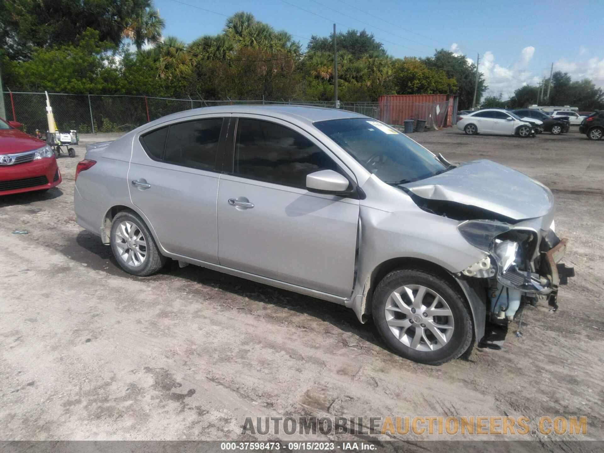 3N1CN7AP4JL809902 NISSAN VERSA SEDAN 2018