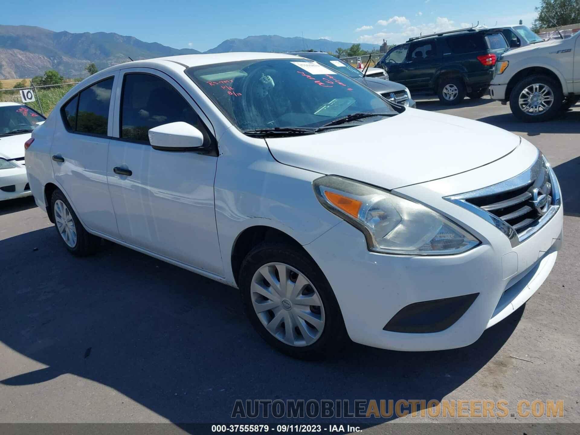 3N1CN7AP4JL813643 NISSAN VERSA SEDAN 2018