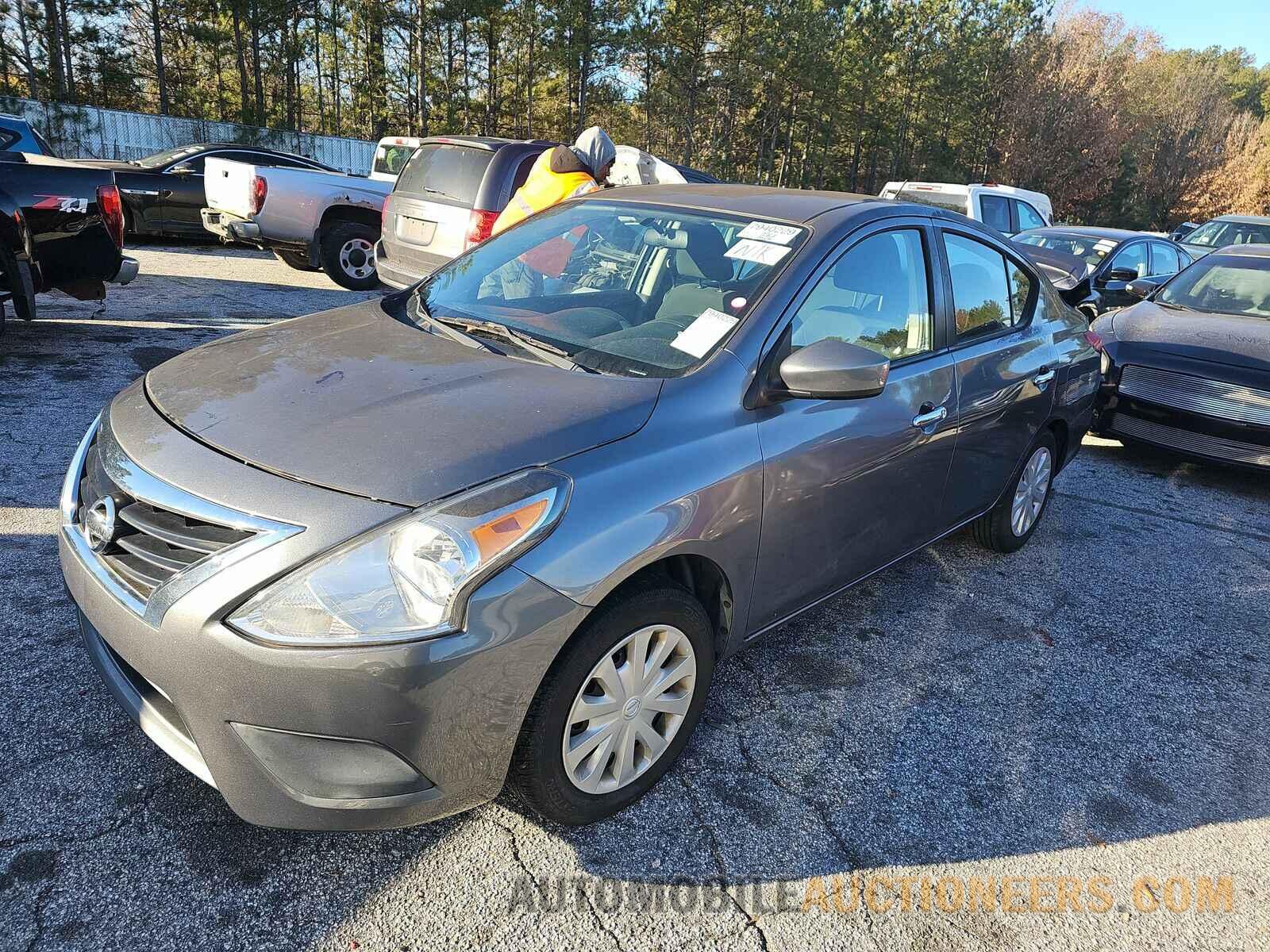 3N1CN7AP4JL821483 Nissan Versa Sedan 2018